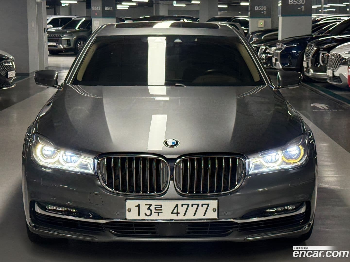 Main__Slider__Photo:7-Series BMW 2015.10-0