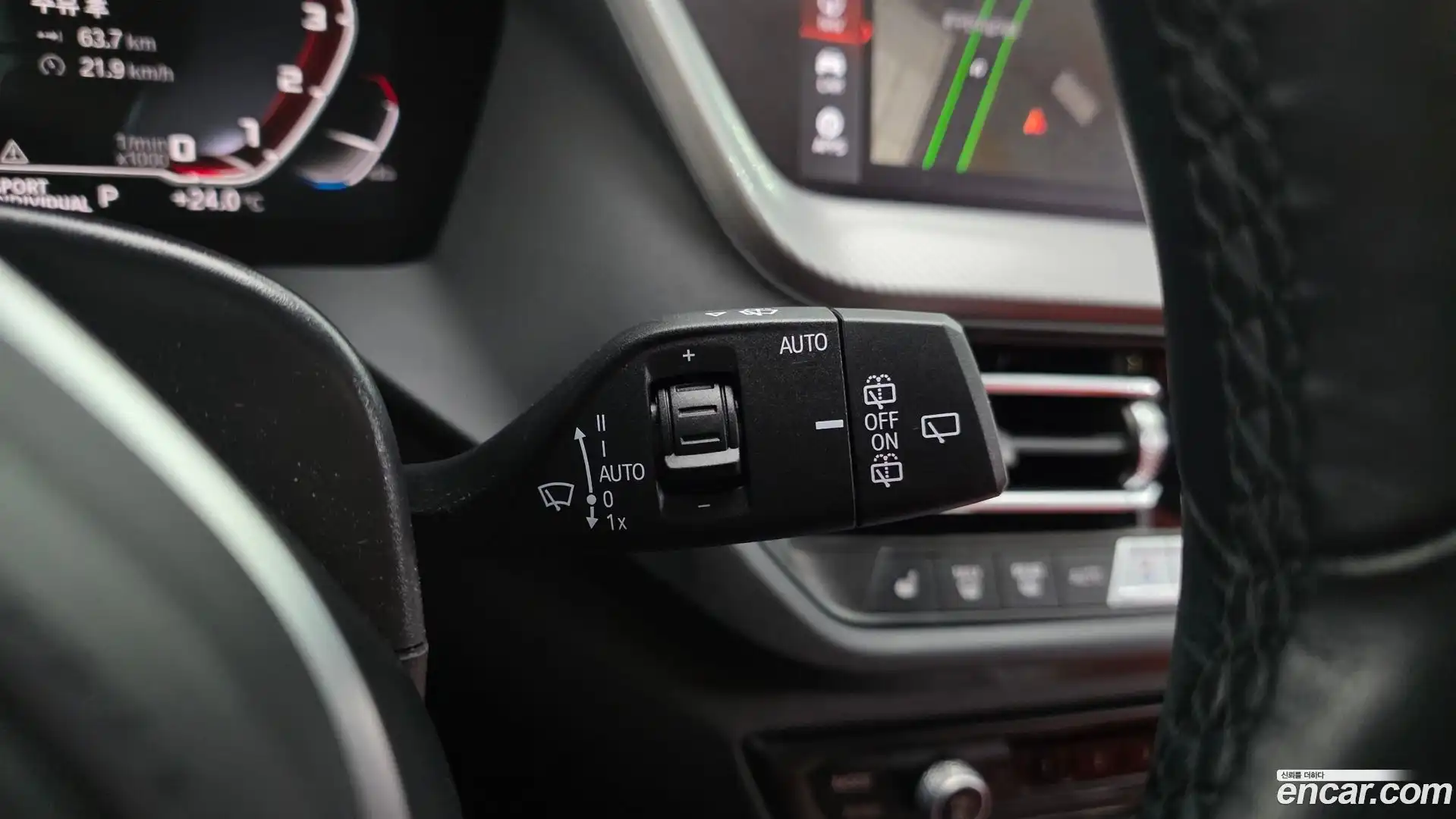 1-Series BMW 2023.9-OPTION-024