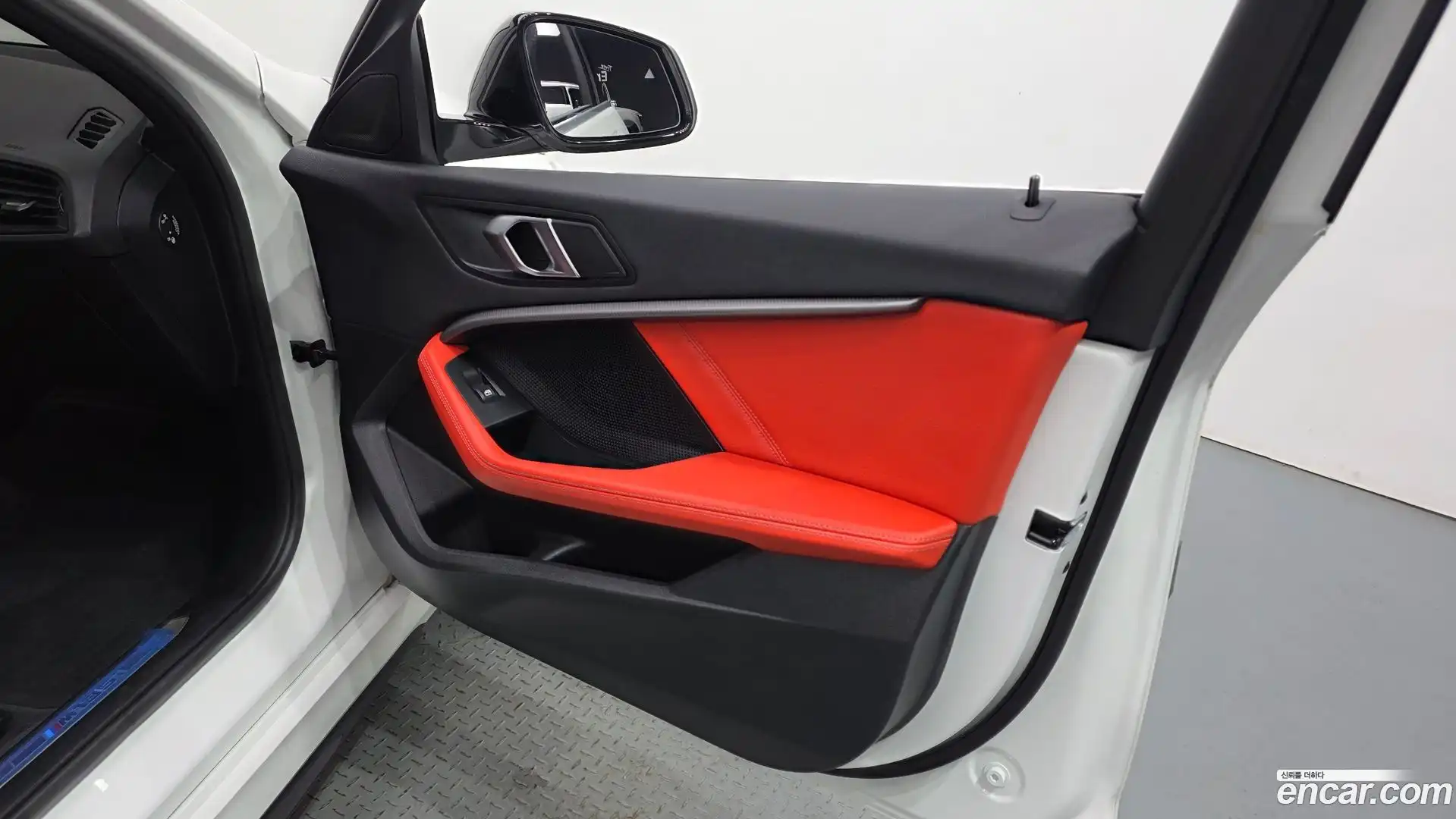 1-Series BMW 2023.9-INNER-034