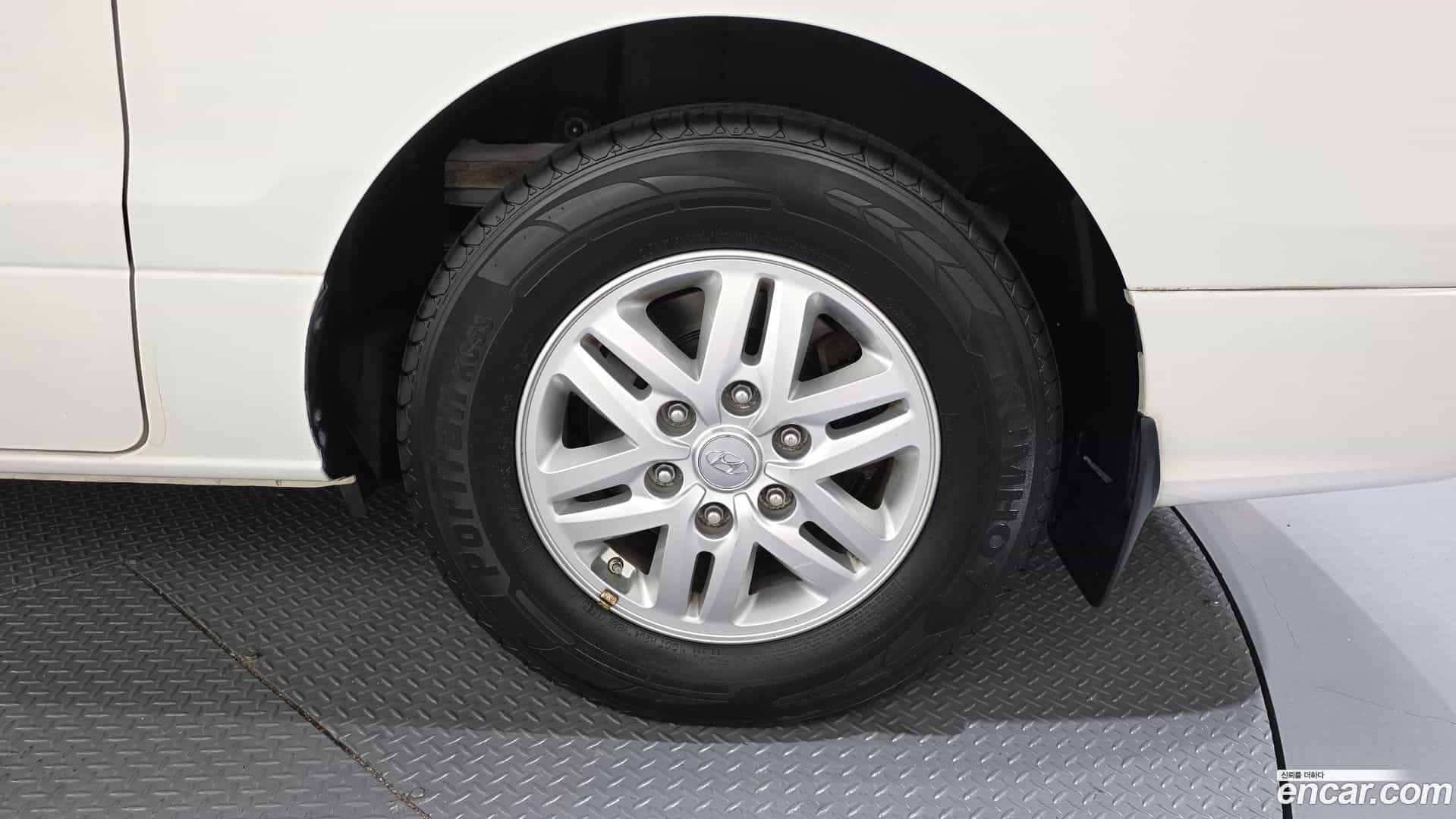 Starex Hyundai 2018.10-OUTER-031