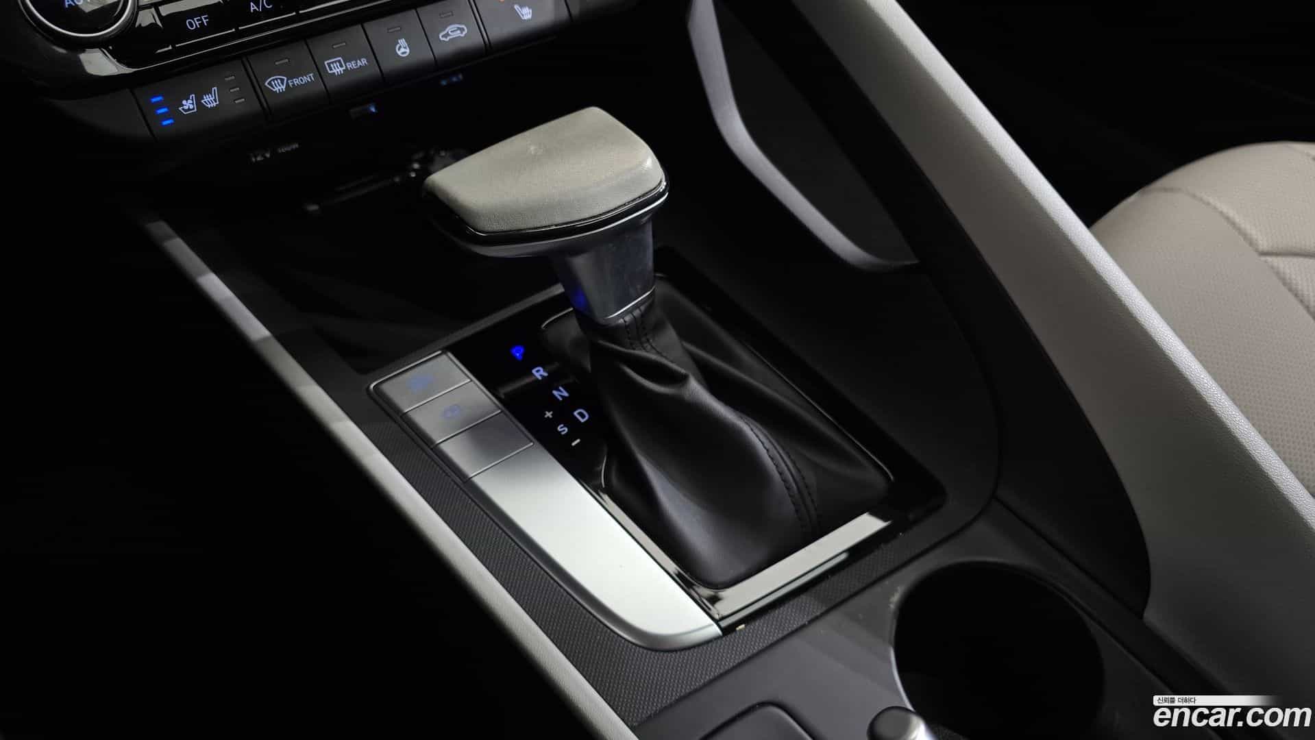AVANTE Hyundai 2021.11-INNER-009