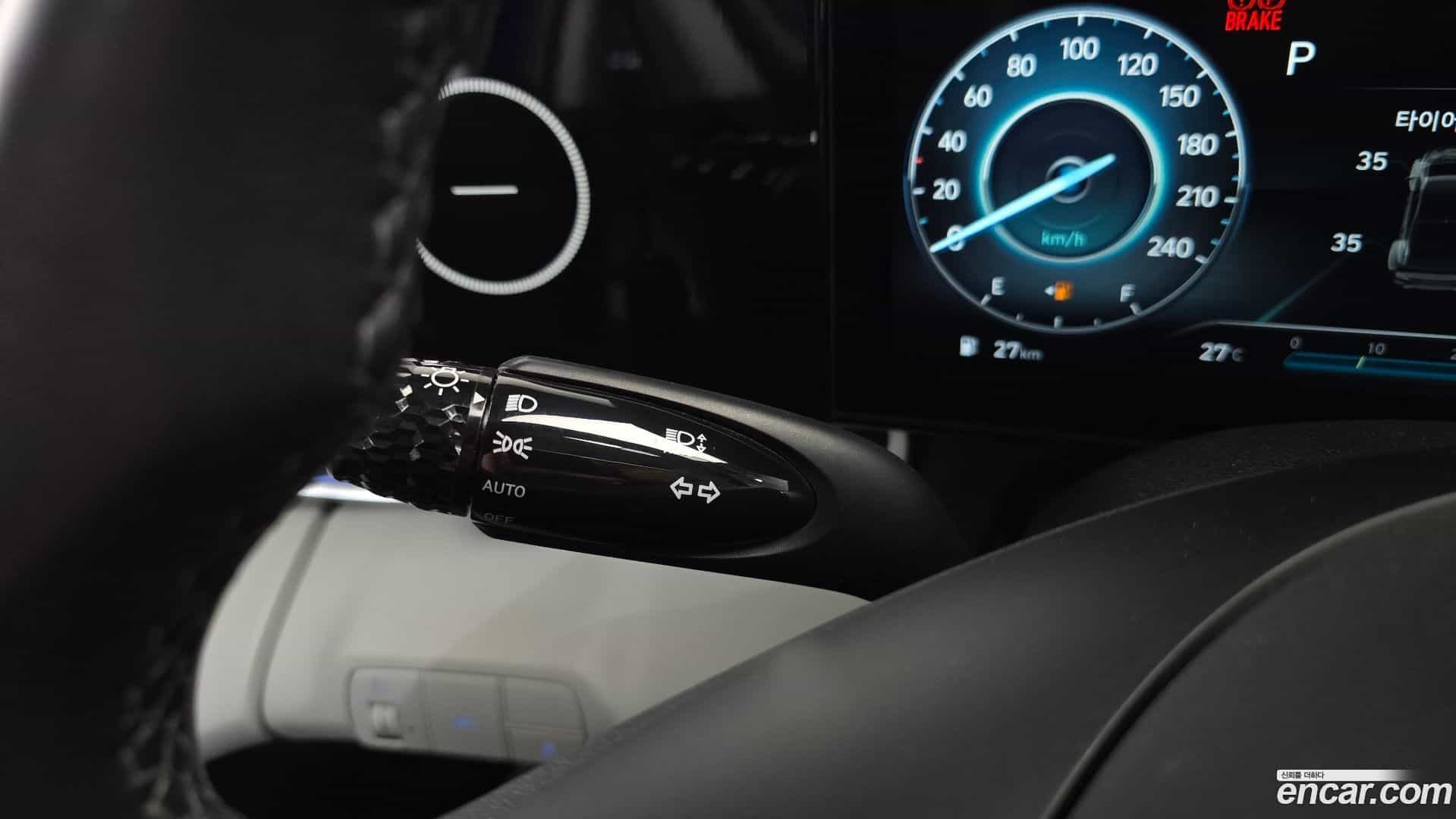 AVANTE Hyundai 2021.11-OPTION-041