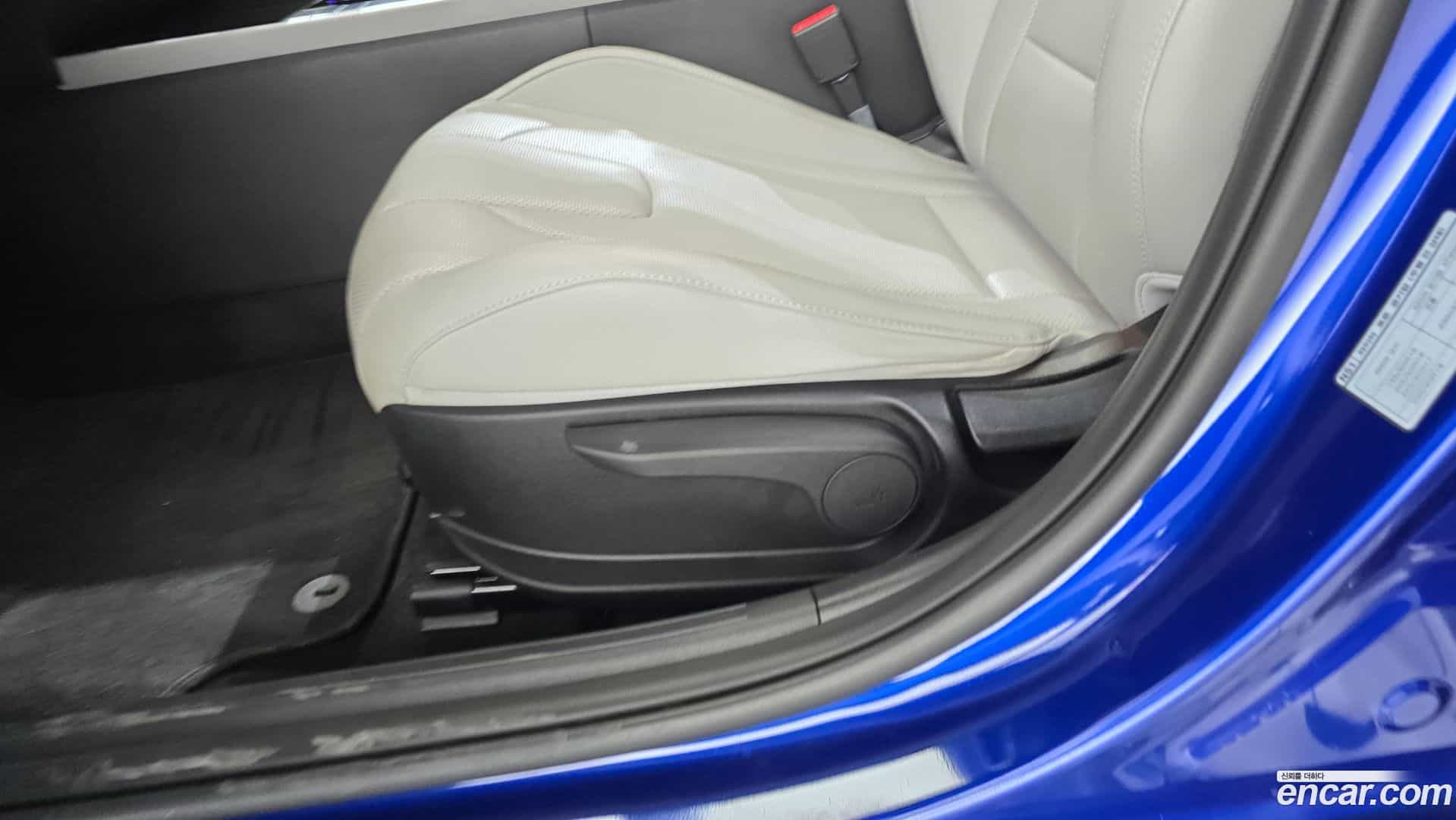 AVANTE Hyundai 2021.11-OPTION-042