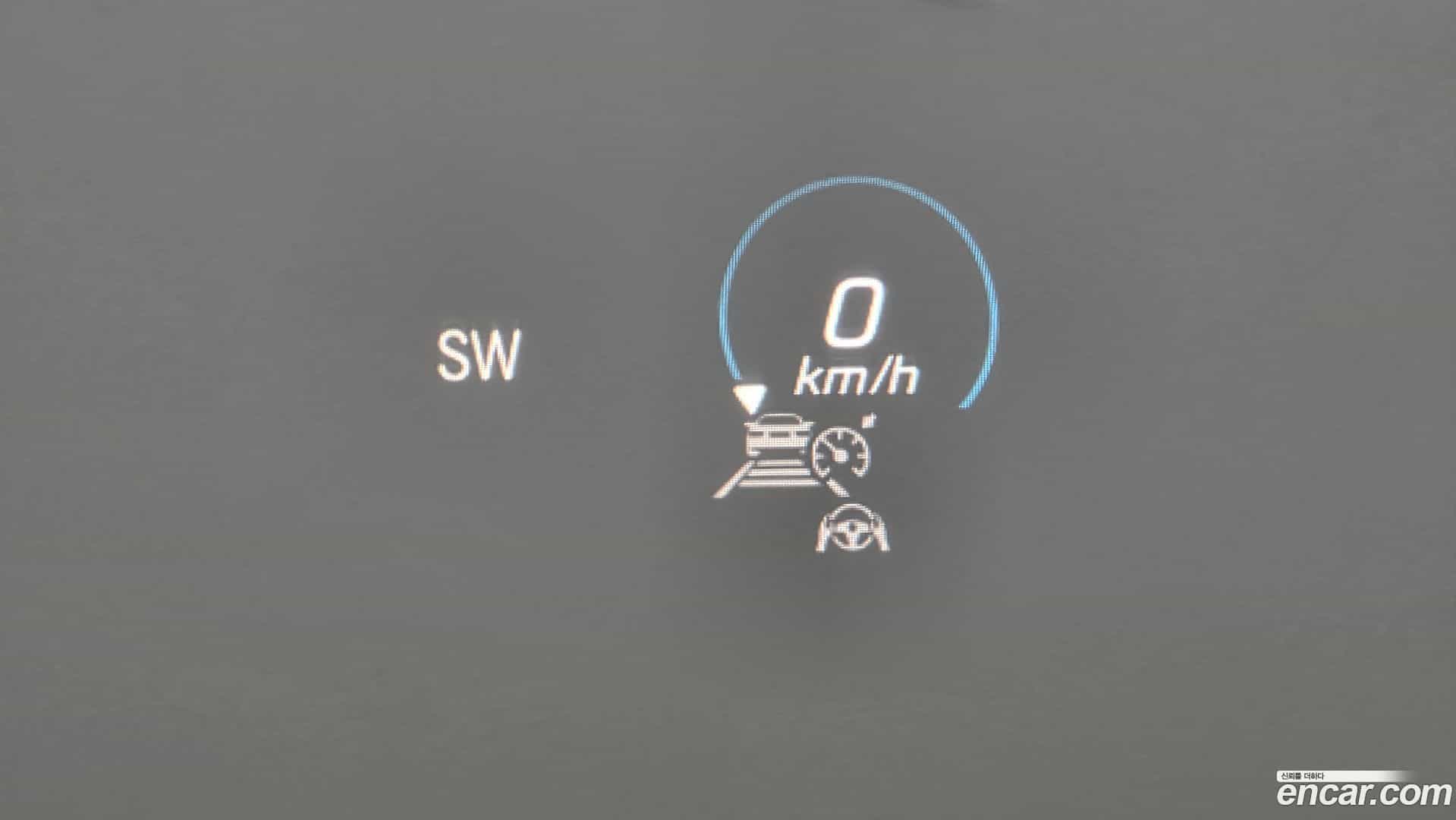 E-Class Mercedes-Benz 2022.8-OPTION-022