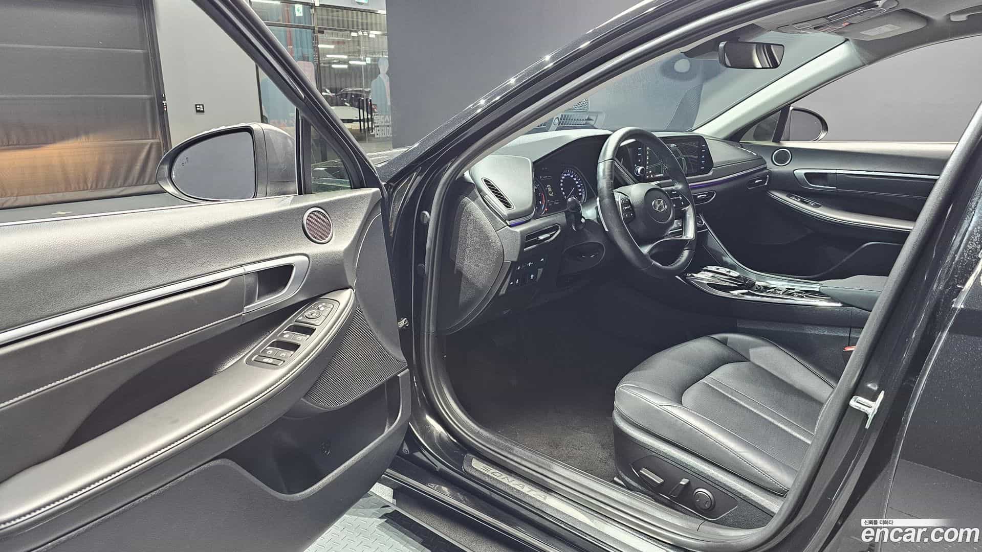 Sonata Hyundai 2022.2-INNER-010