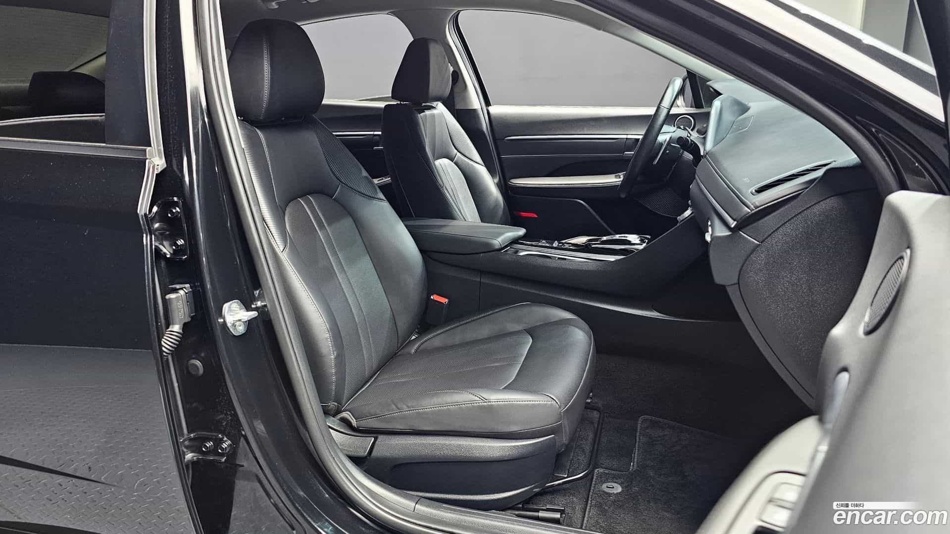 Sonata Hyundai 2022.2-INNER-036