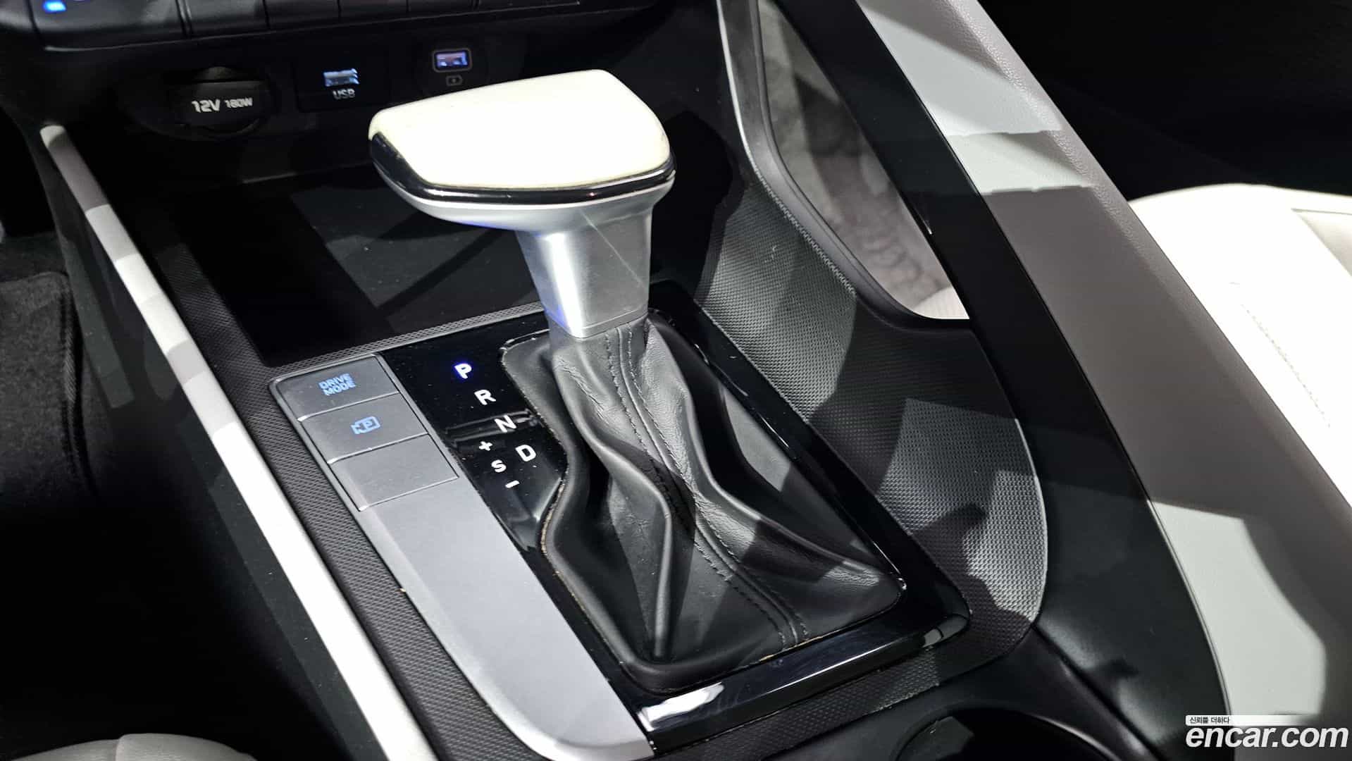 AVANTE Hyundai 2020.4-INNER-009