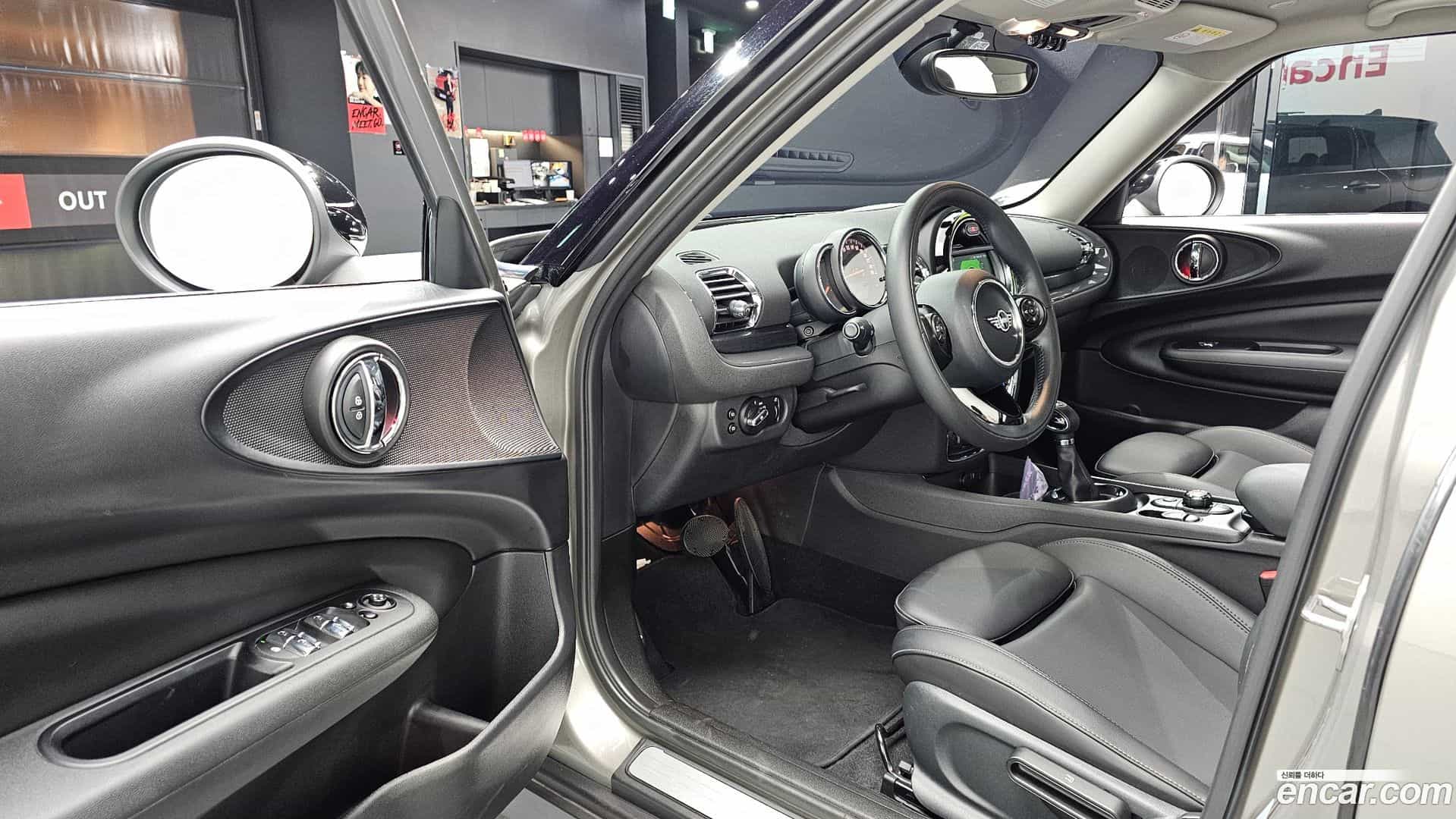 Clubman Mini 2018.9-INNER-010