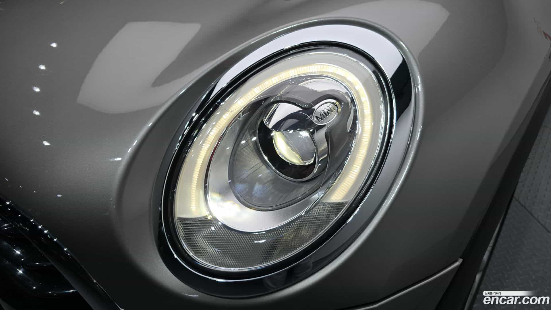 Clubman Mini 2018.9-OUTER-032