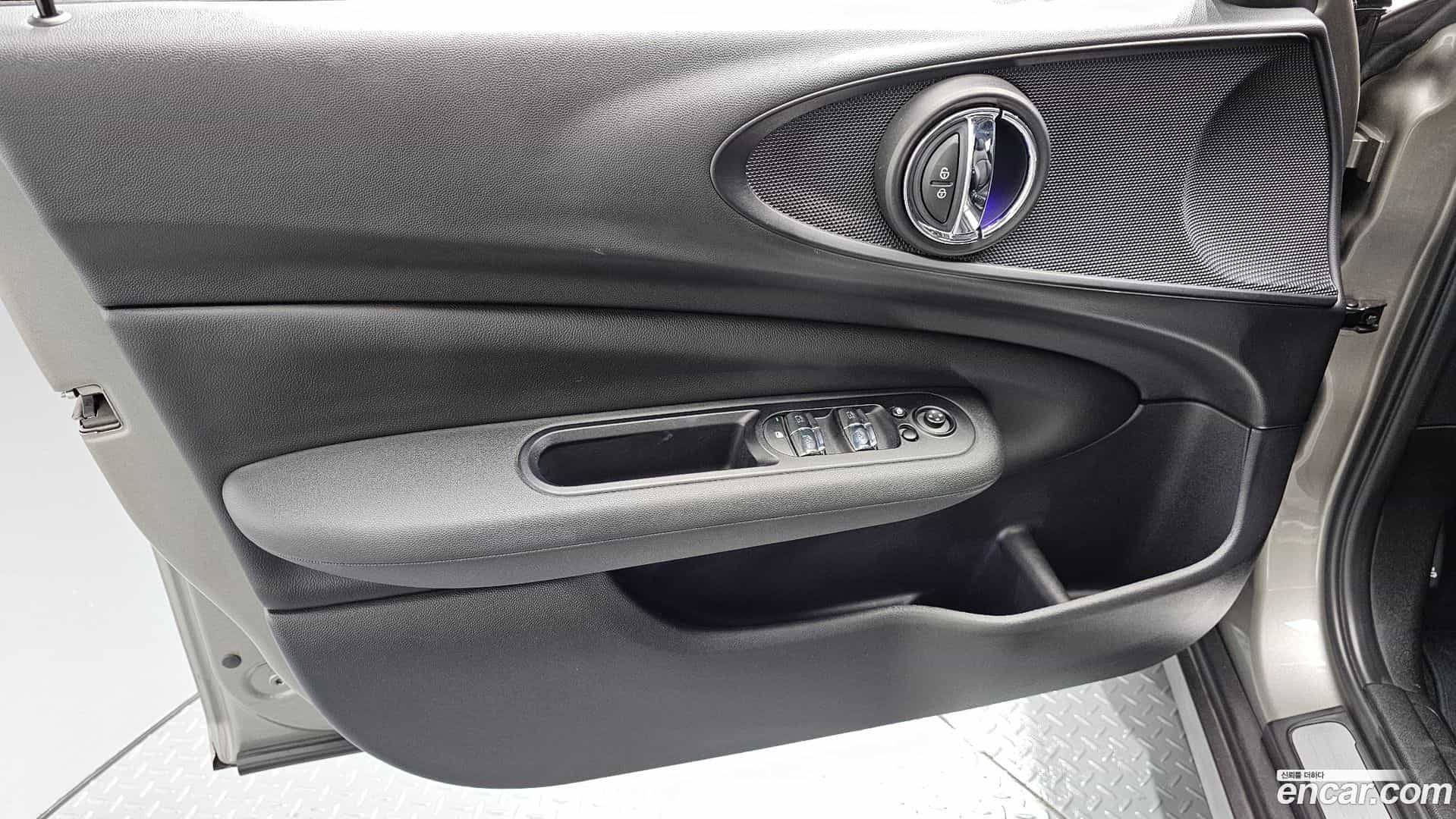 Clubman Mini 2018.9-INNER-034