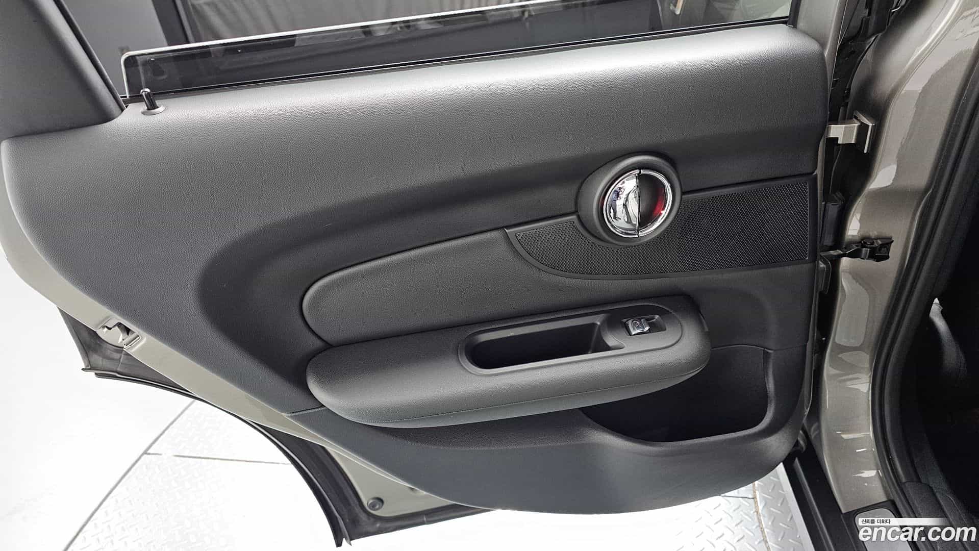 Clubman Mini 2018.9-INNER-035