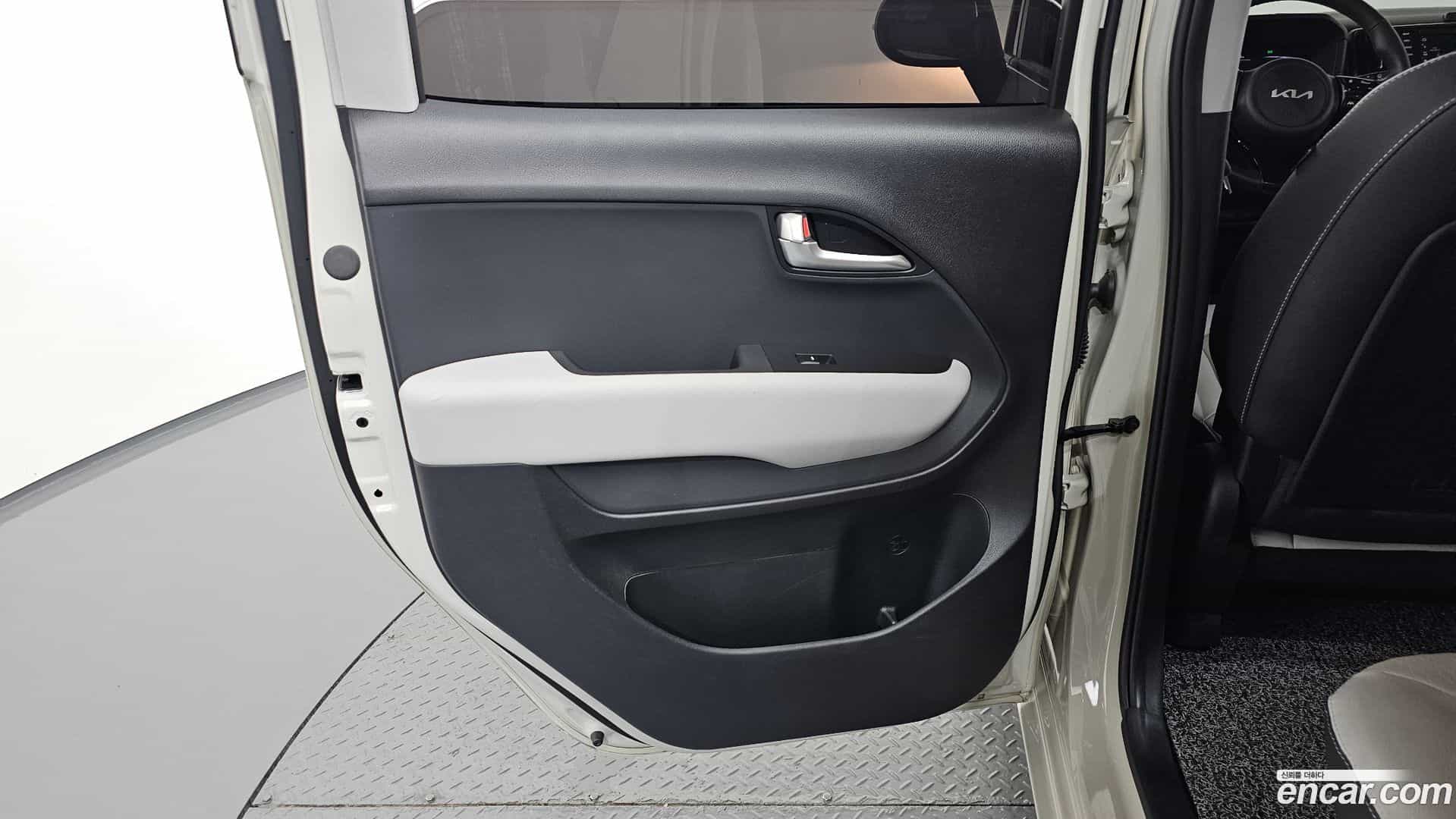 RAY Kia 2024.0-INNER-035