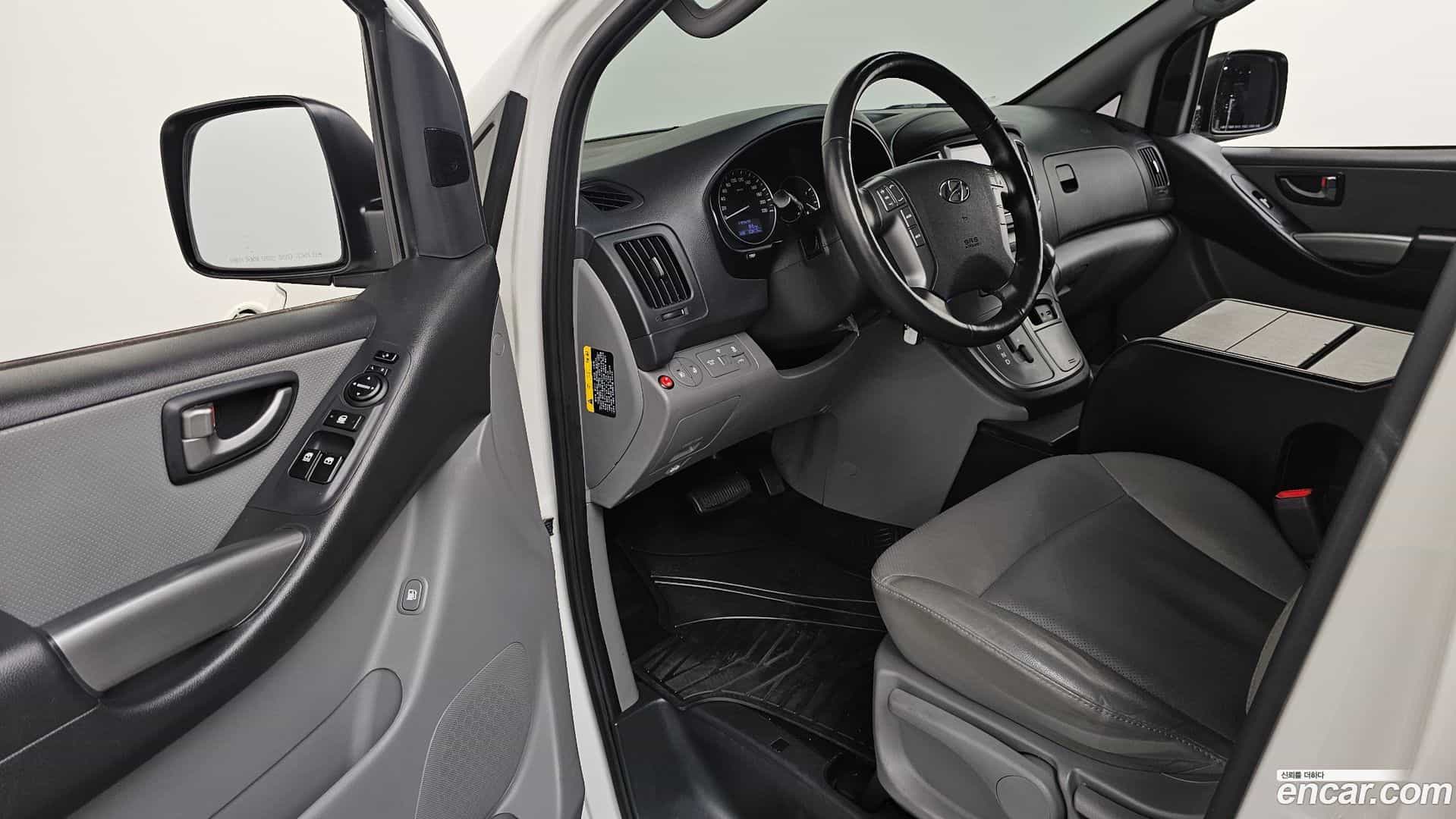 Starex Hyundai 2018.5-INNER-010