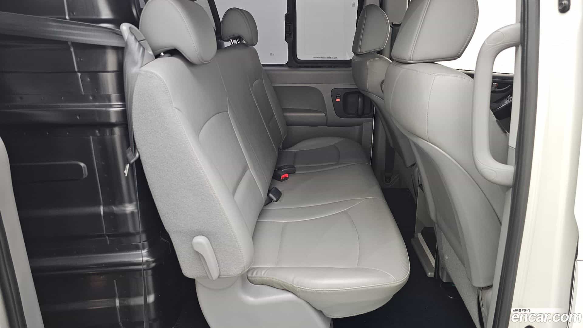 Starex Hyundai 2018.5-OPTION-016