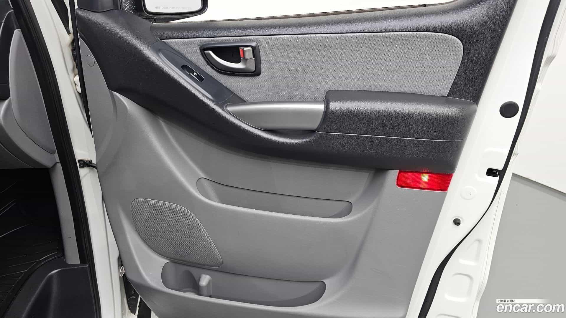 Starex Hyundai 2018.5-INNER-034