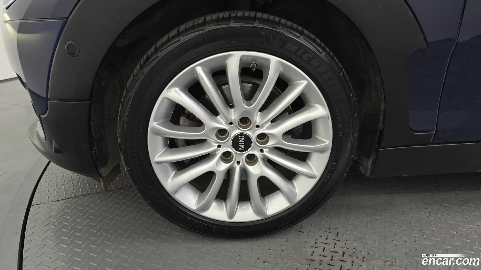 Clubman Mini 2018.3-OUTER-005