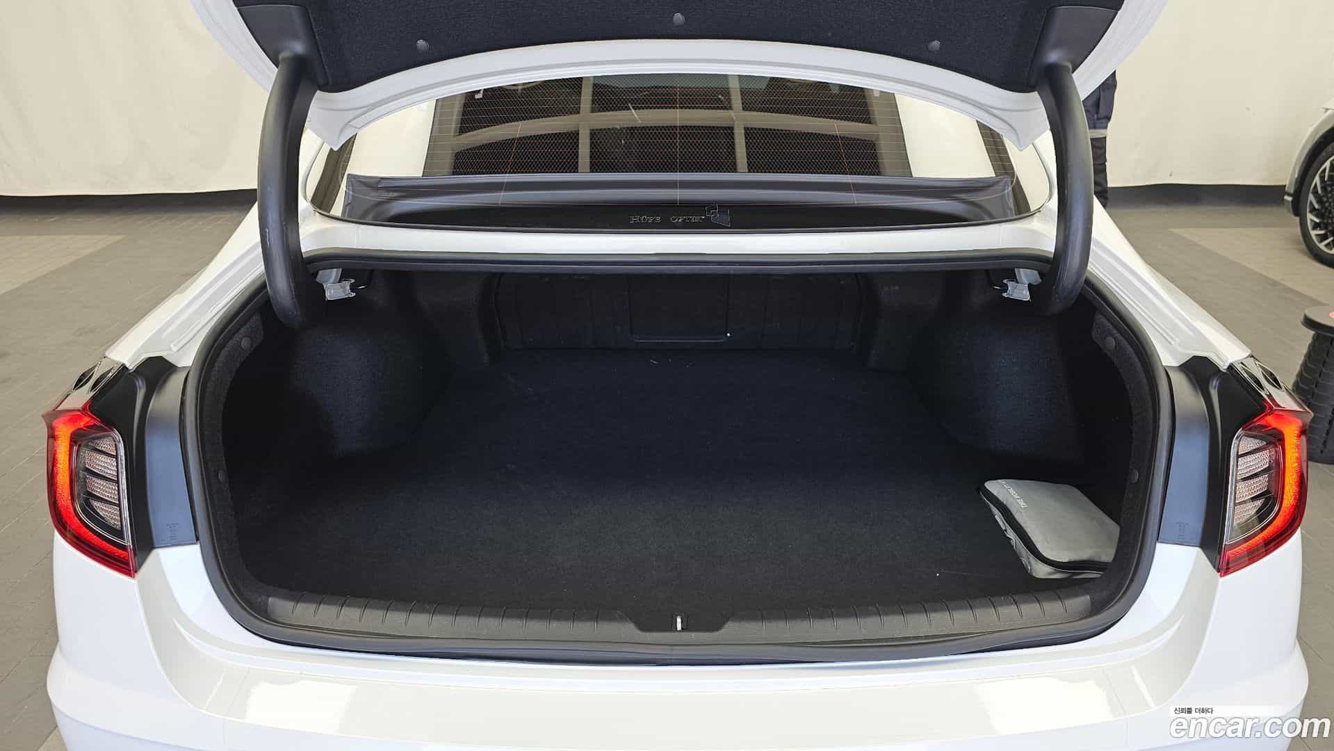 Sonata Hyundai 2023.1-OPTION-024