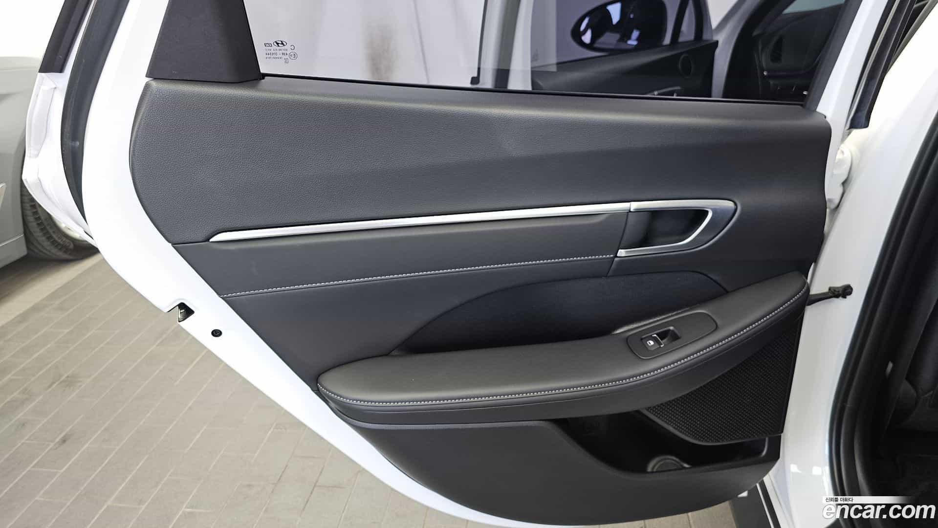 Sonata Hyundai 2023.1-INNER-035
