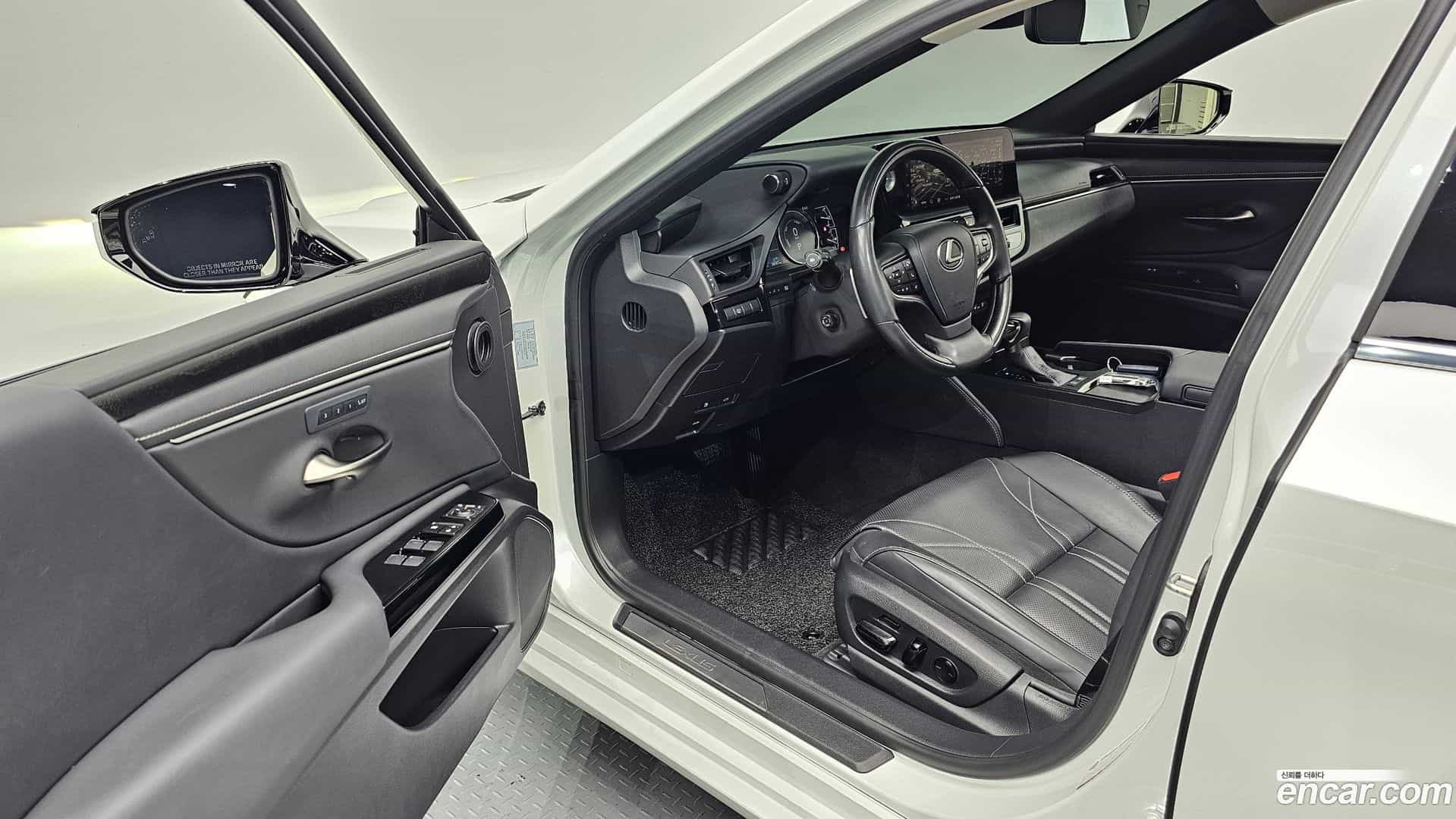 ES Lexus 2023.6-INNER-010