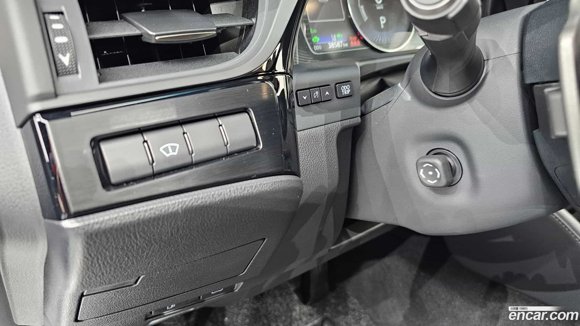 ES Lexus 2023.6-OPTION-021