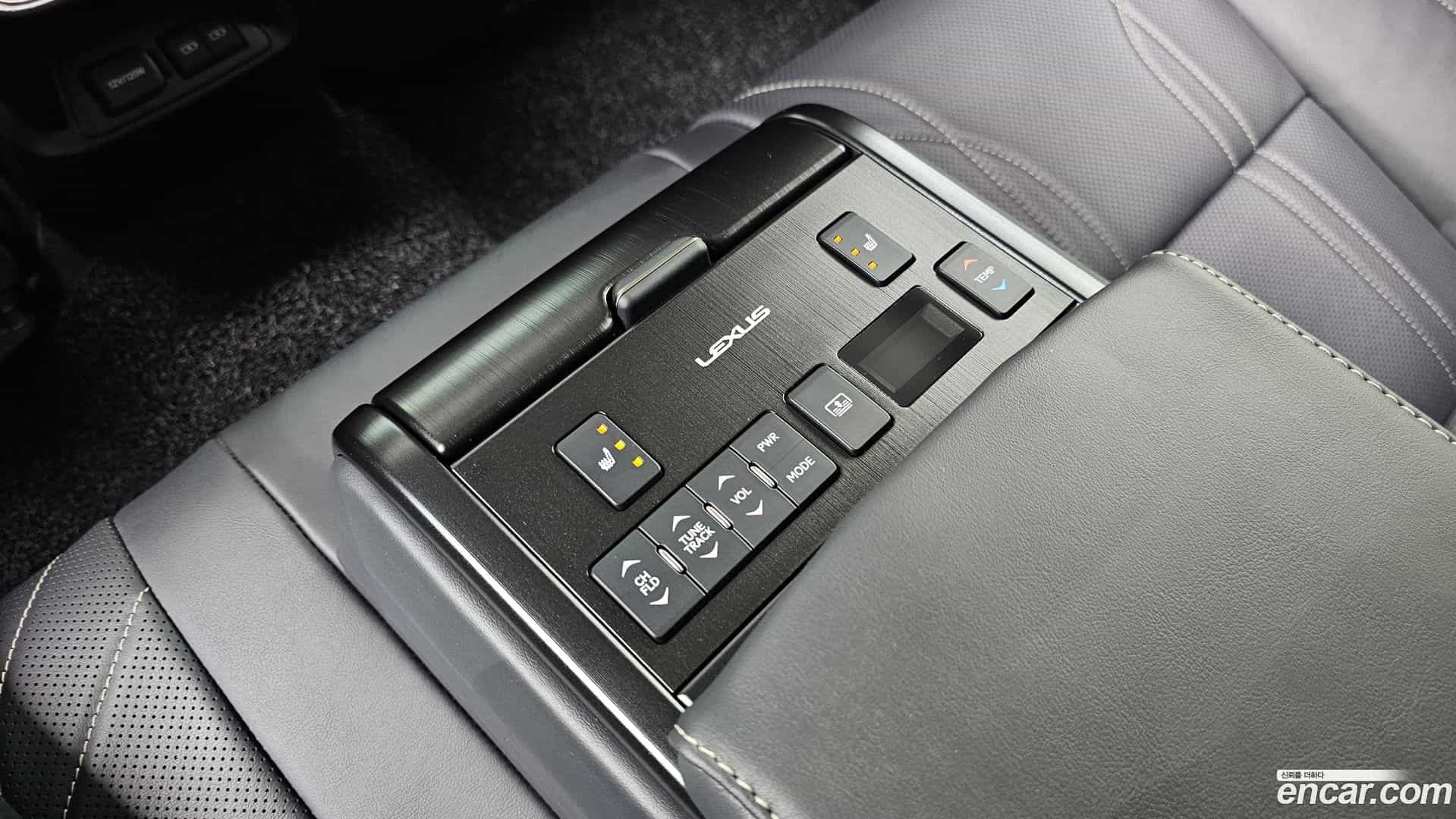 ES Lexus 2023.6-INNER-036