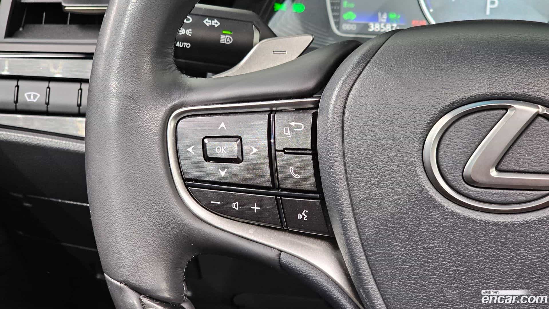 ES Lexus 2023.6-OPTION-044