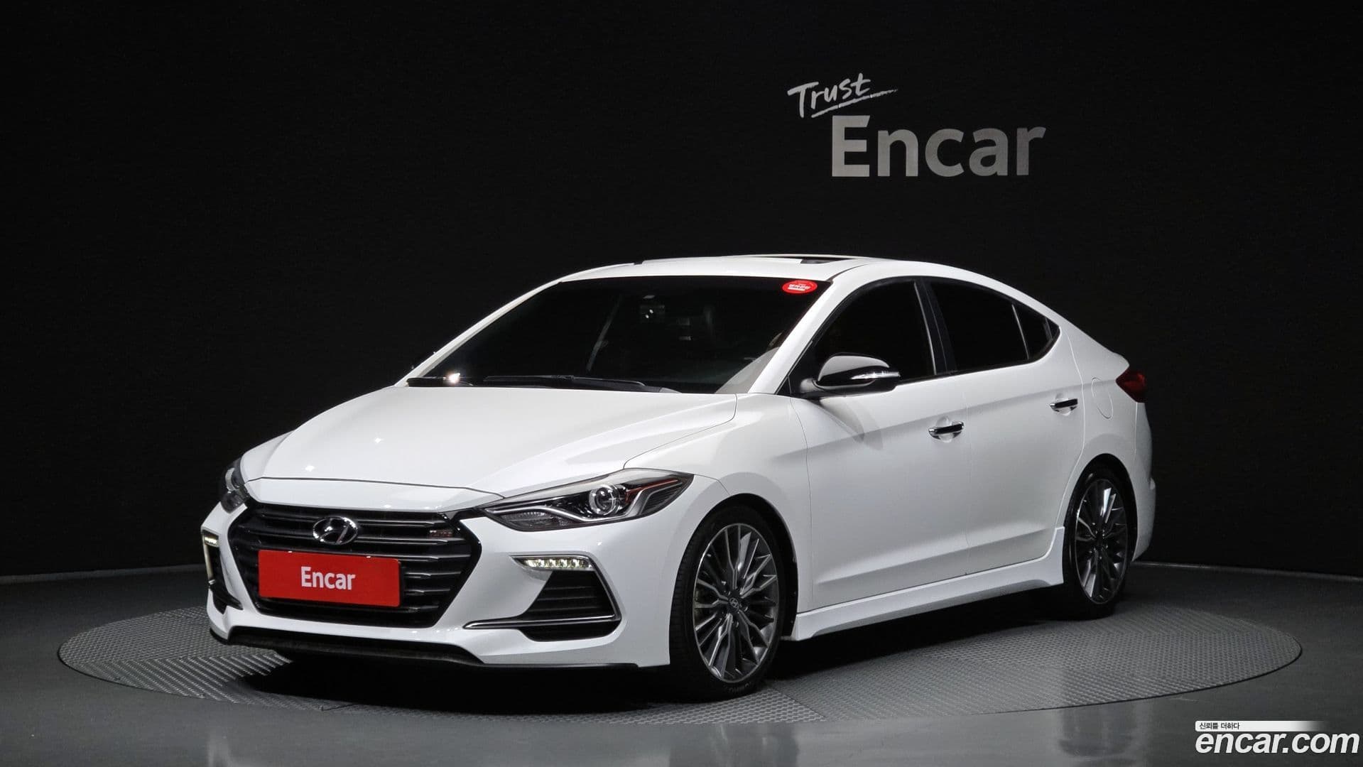 Main__Slider__Photo:AVANTE Hyundai 2017.0-0