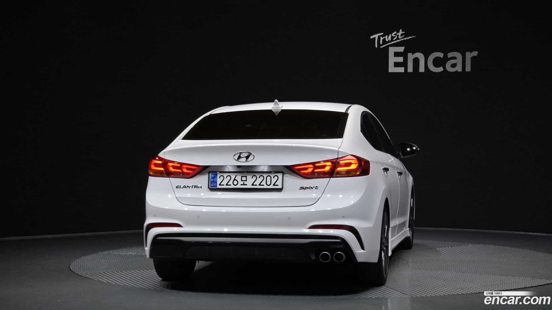 AVANTE Hyundai 2017.0-OUTER-004