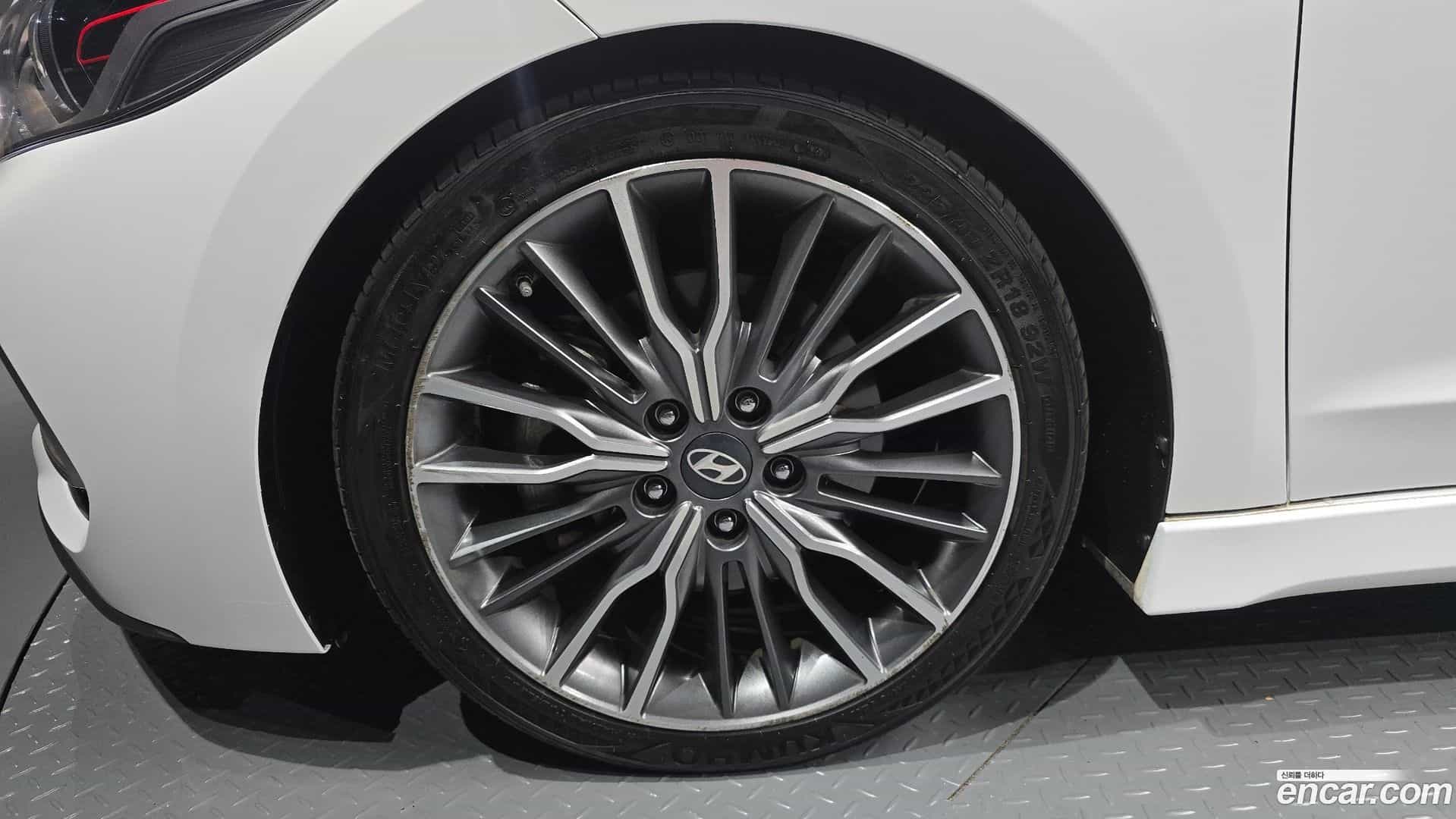 AVANTE Hyundai 2017.0-OUTER-005