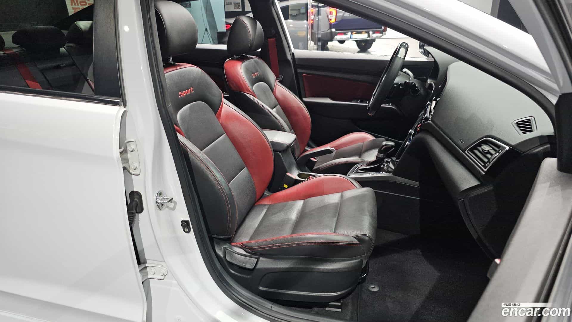 AVANTE Hyundai 2017.0-OPTION-016