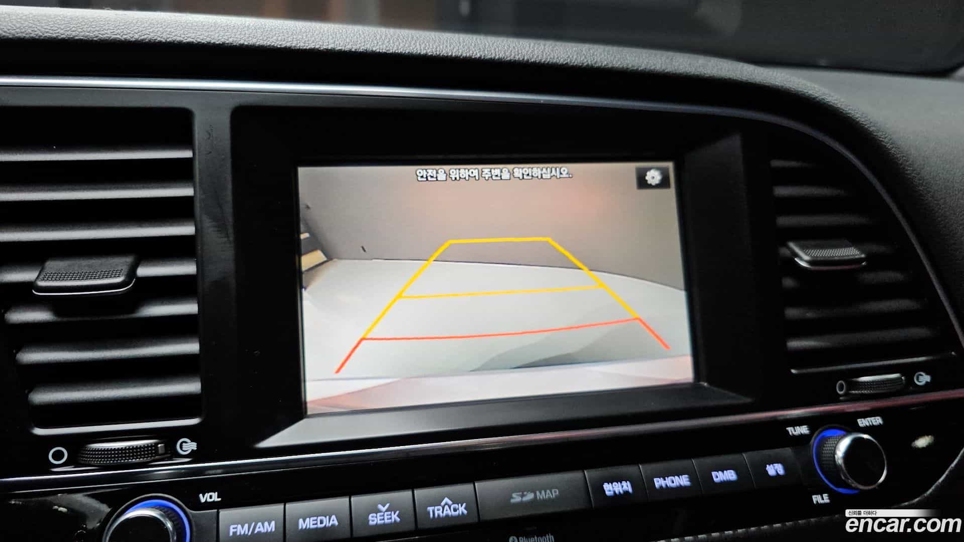 AVANTE Hyundai 2017.0-OPTION-018