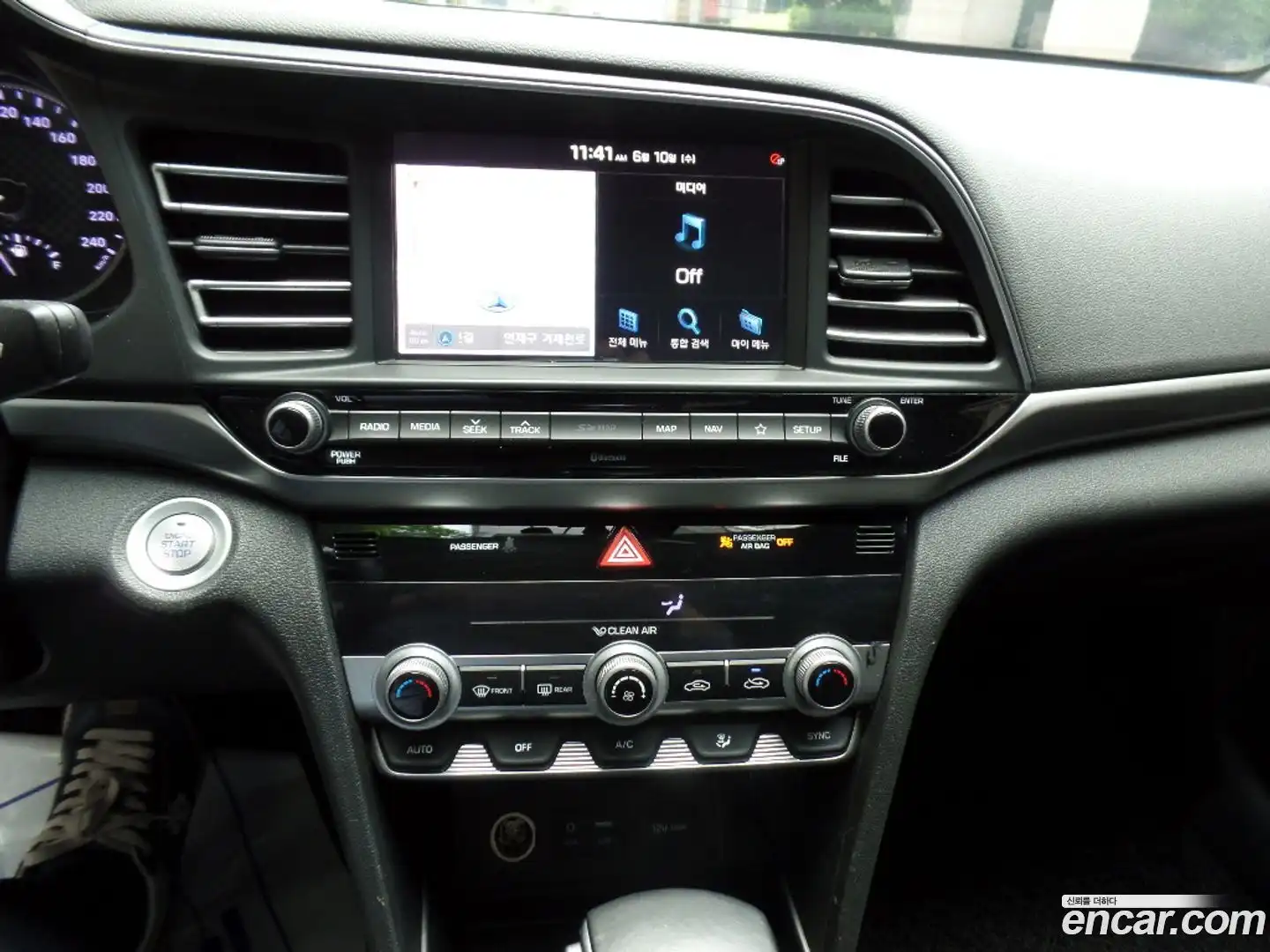AVANTE Hyundai 2019.5-OUTER-006