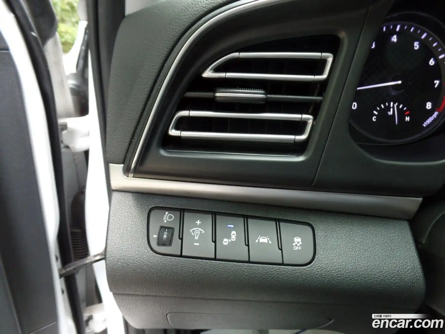 AVANTE Hyundai 2019.5-INNER-010