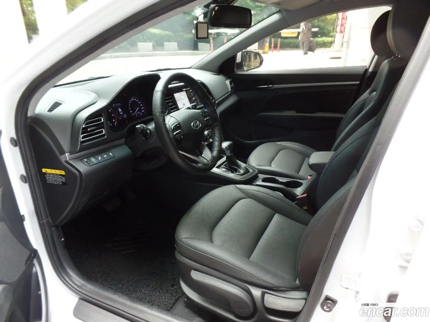 AVANTE Hyundai 2019.5-OPTION-016