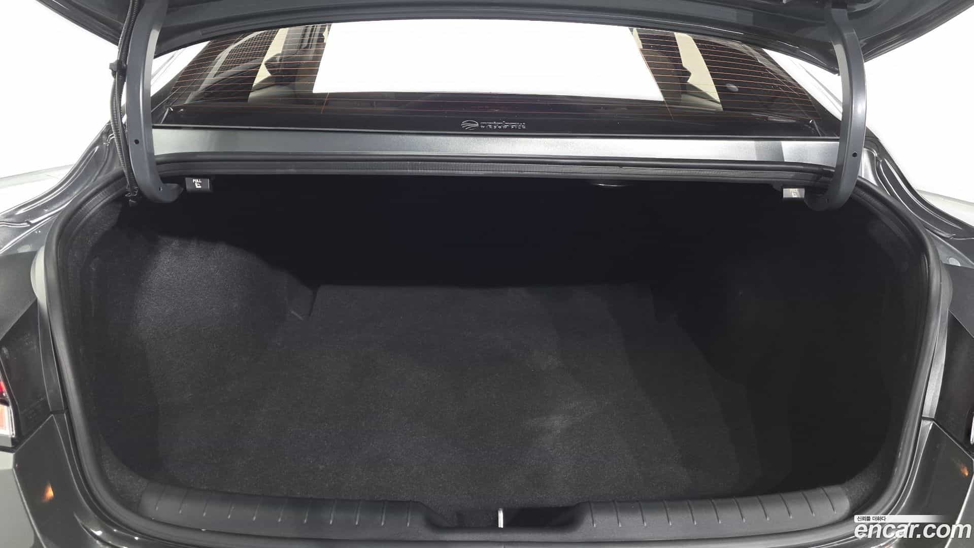 AVANTE Hyundai 2022.10-OPTION-024