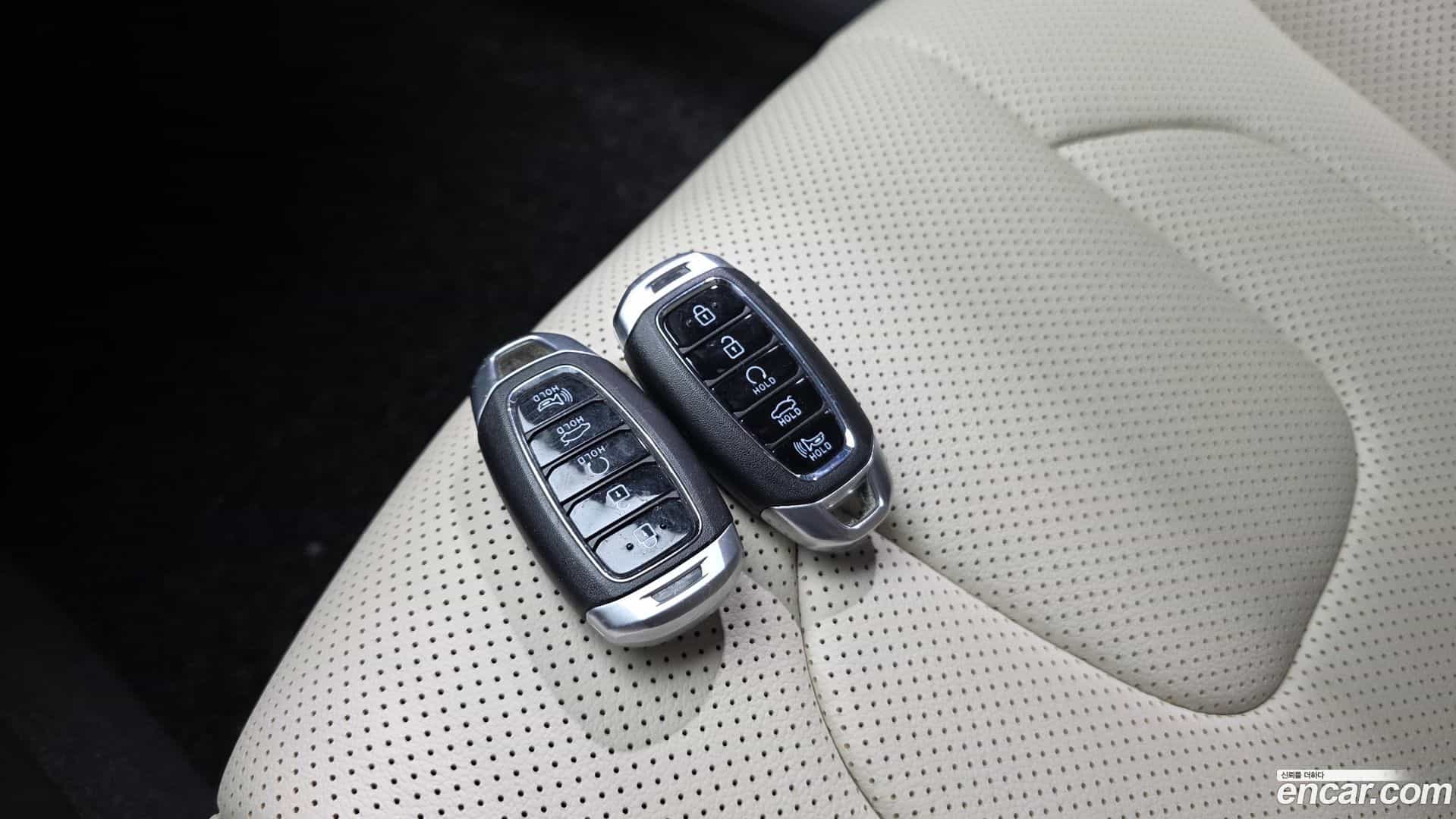 AVANTE Hyundai 2022.10-OPTION-041