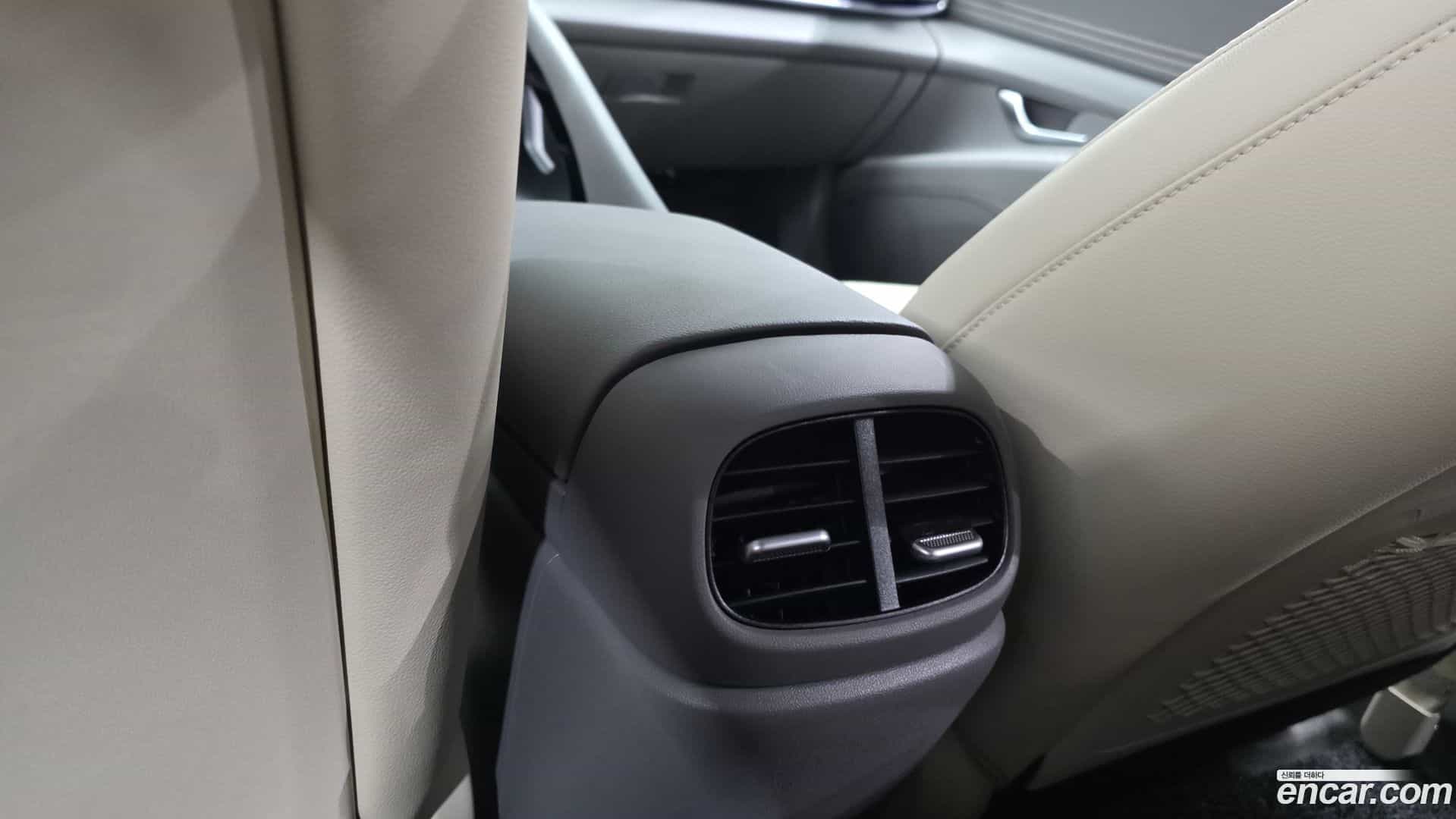 AVANTE Hyundai 2022.10-OPTION-043