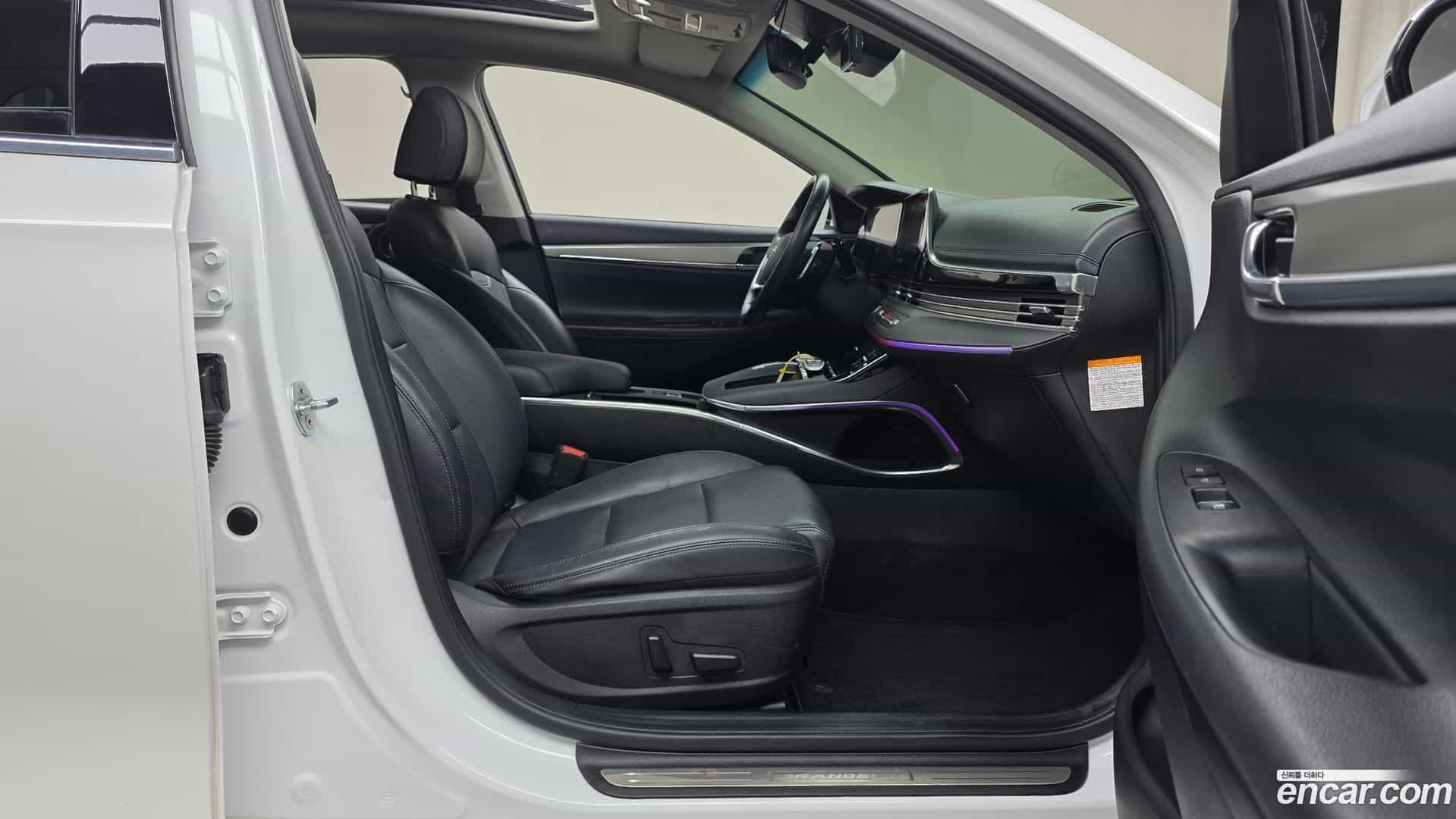 Grandeur Hyundai 2022.3-OPTION-015