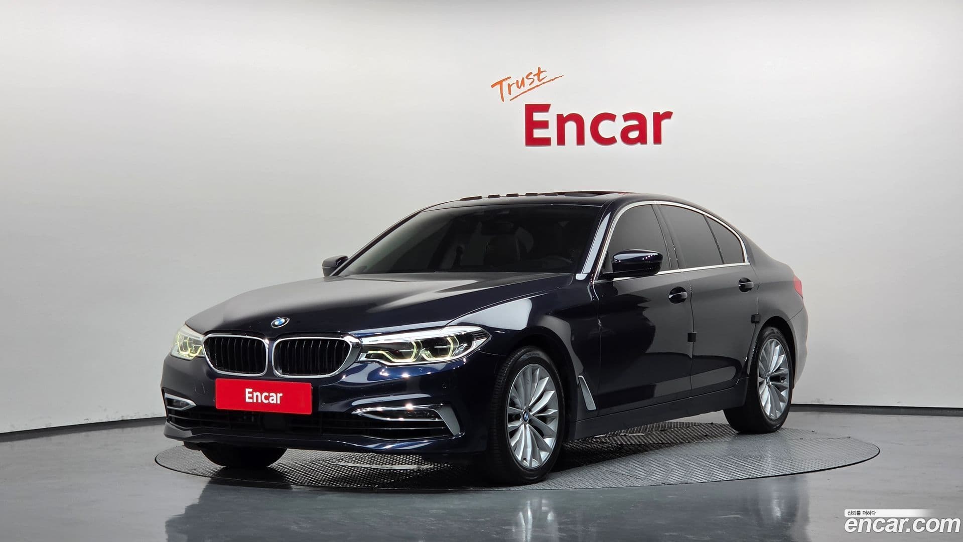 Main__Slider__Photo:5-Series BMW 2019.7-0