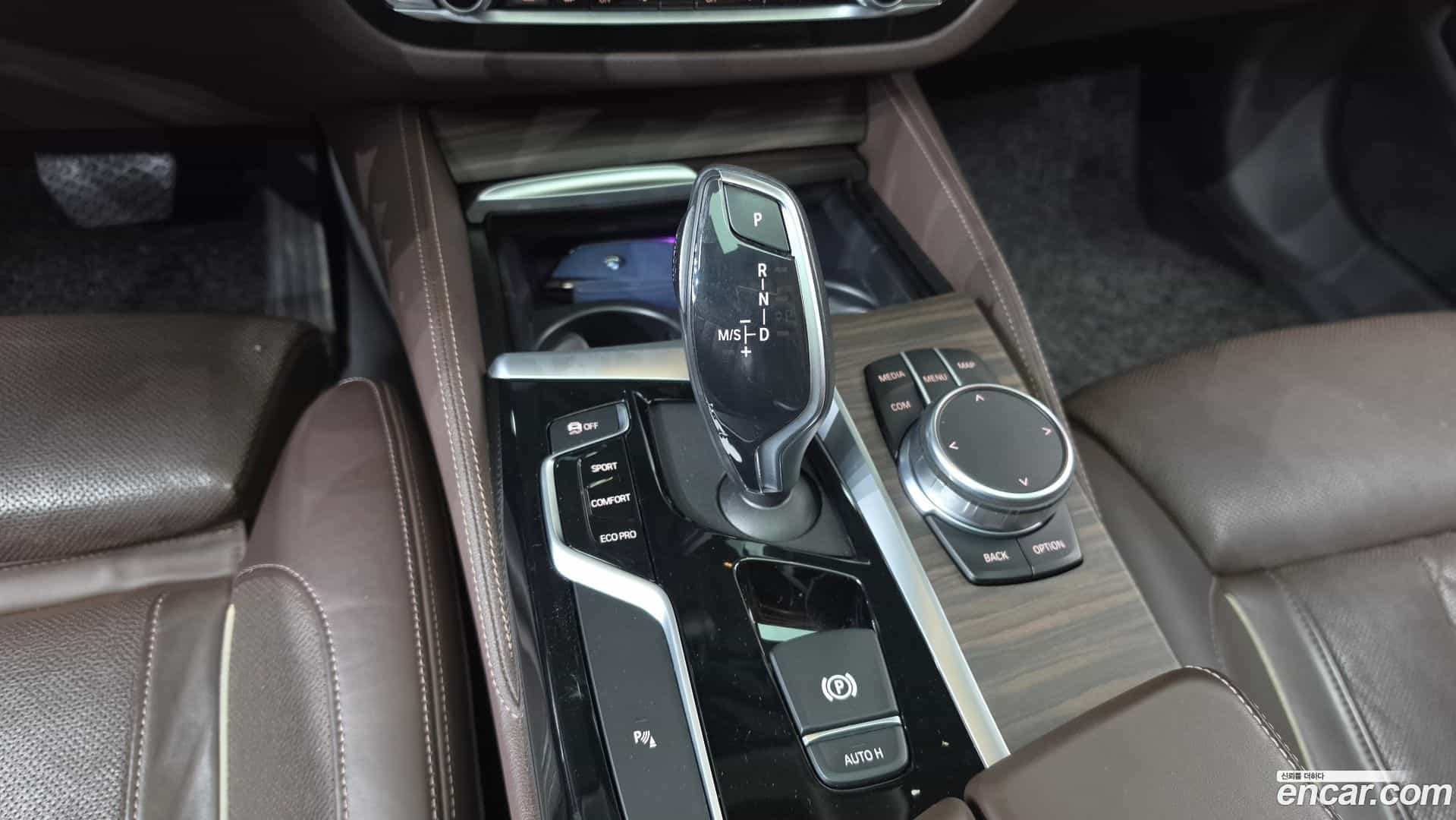 5-Series BMW 2019.7-INNER-009