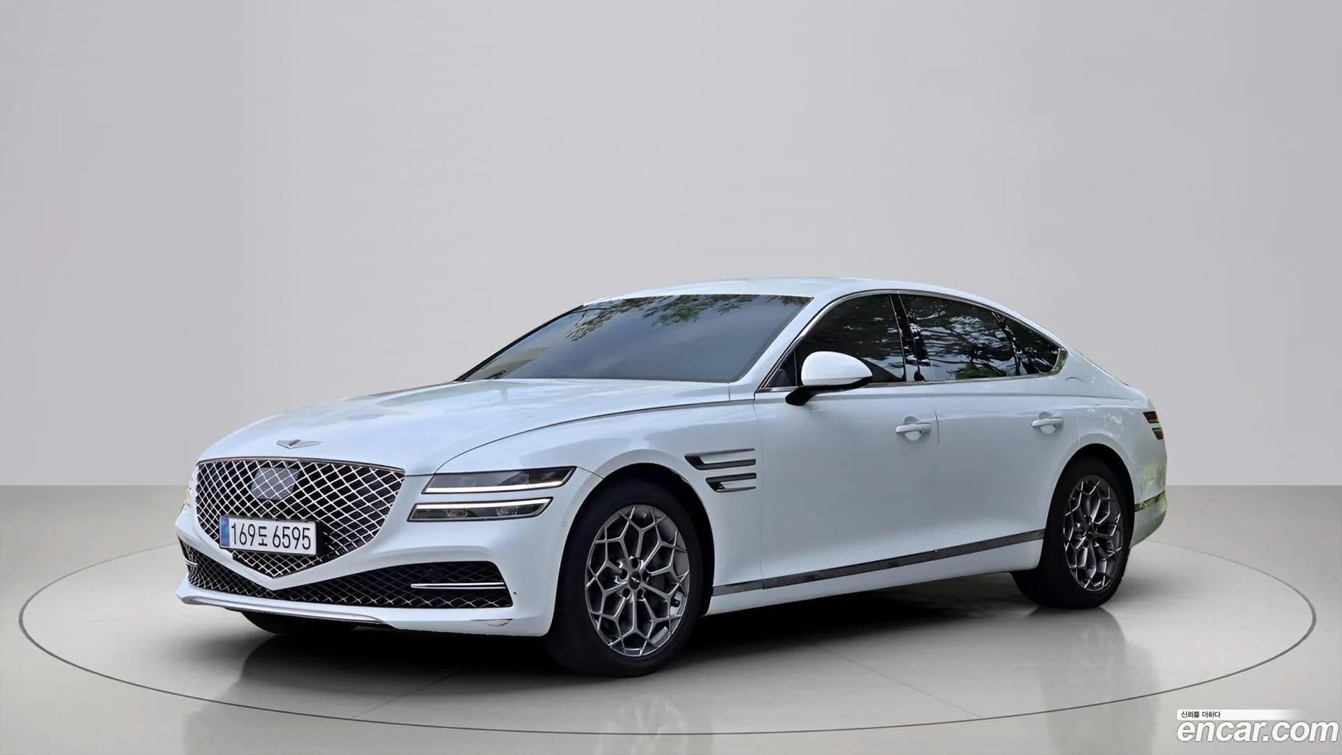 Main__Slider__Photo:G80 Genesis 2023.8-0