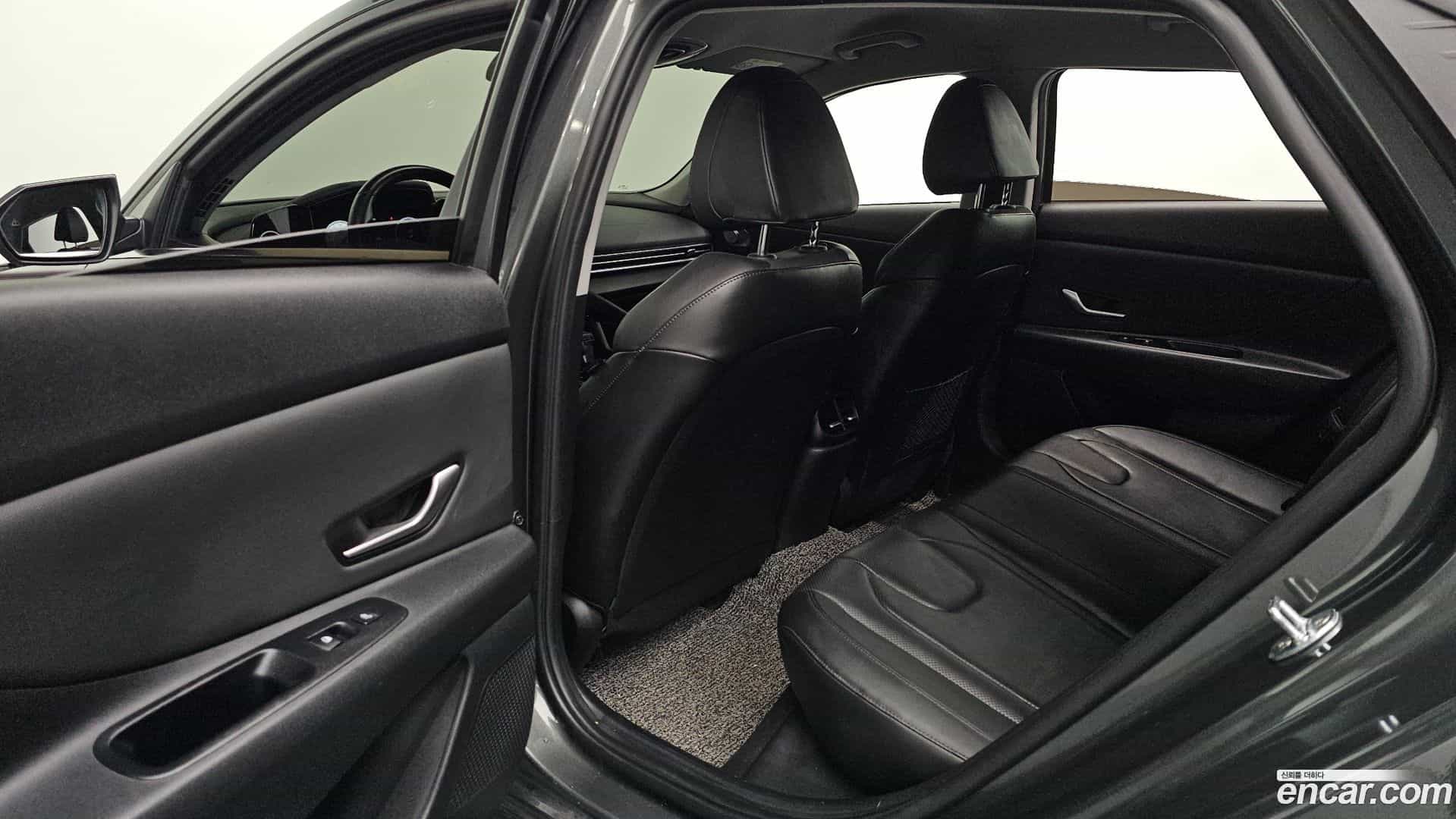 AVANTE Hyundai 2020.7-OPTION-016
