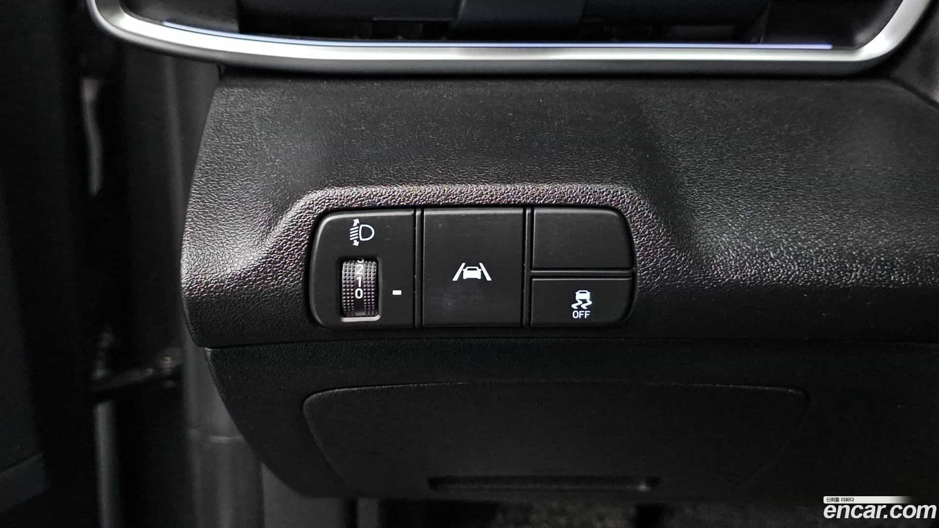 AVANTE Hyundai 2020.7-OPTION-023