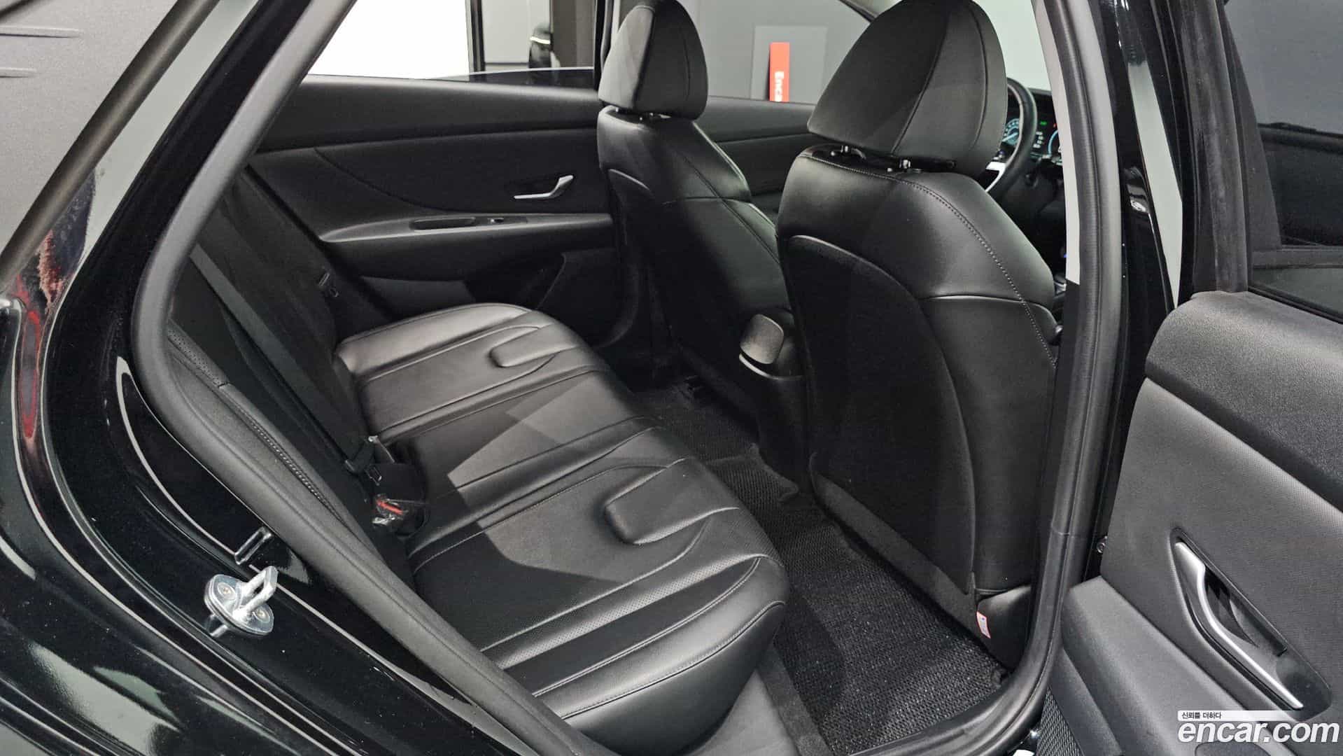 AVANTE Hyundai 2021.2-OPTION-015