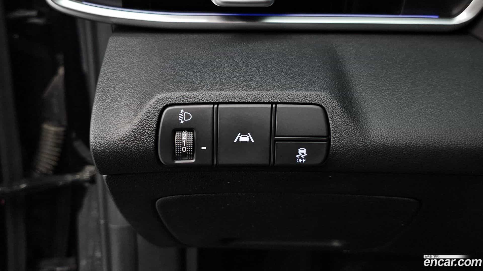 AVANTE Hyundai 2021.2-OPTION-023