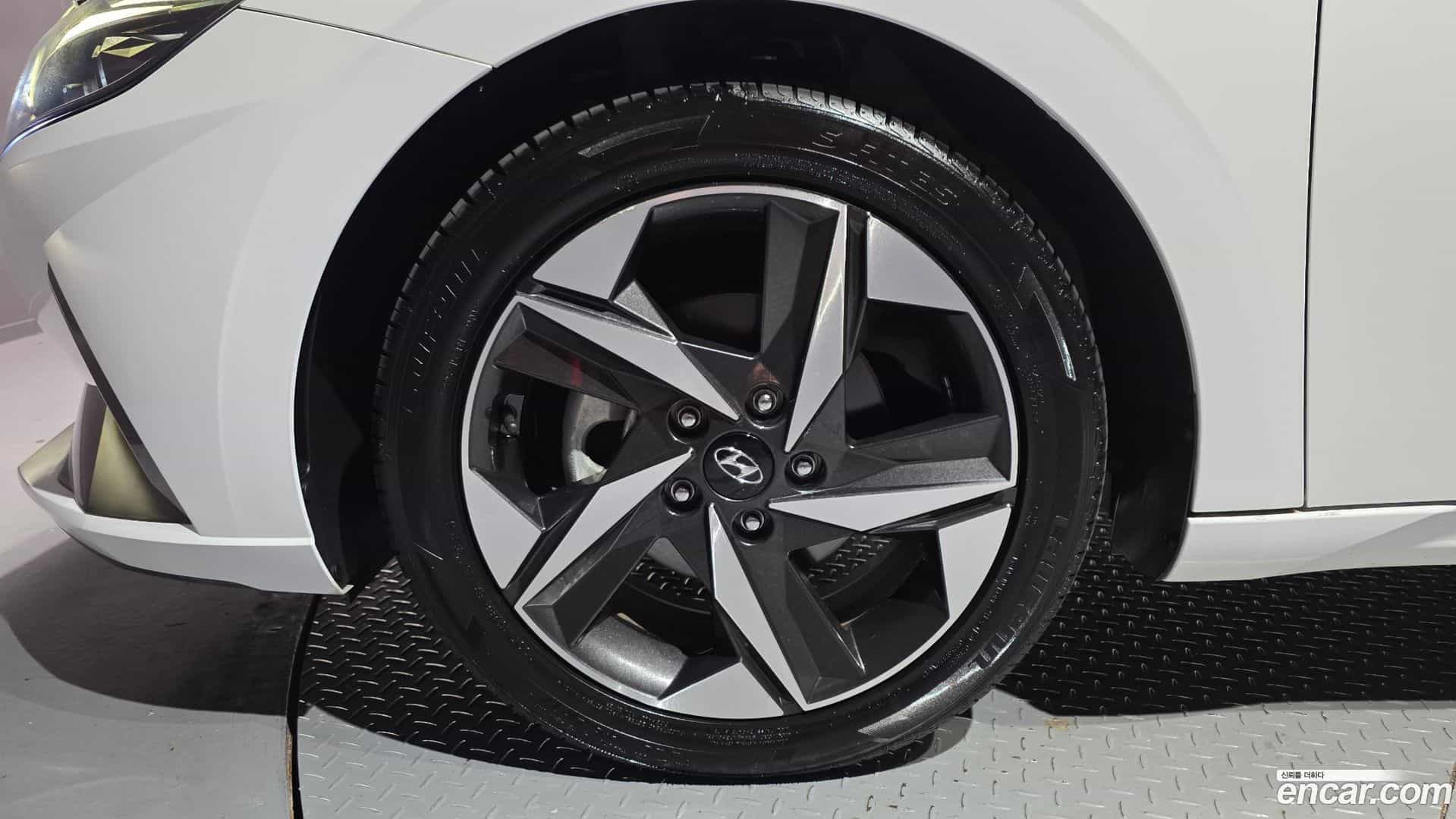 AVANTE Hyundai 2020.5-OUTER-005