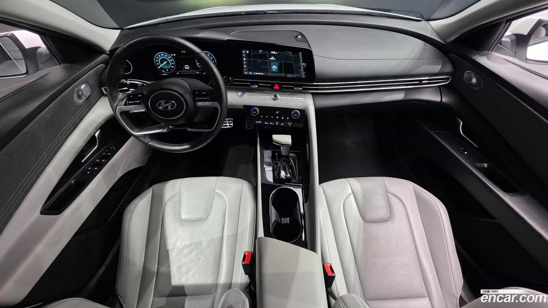 AVANTE Hyundai 2020.5-INNER-007