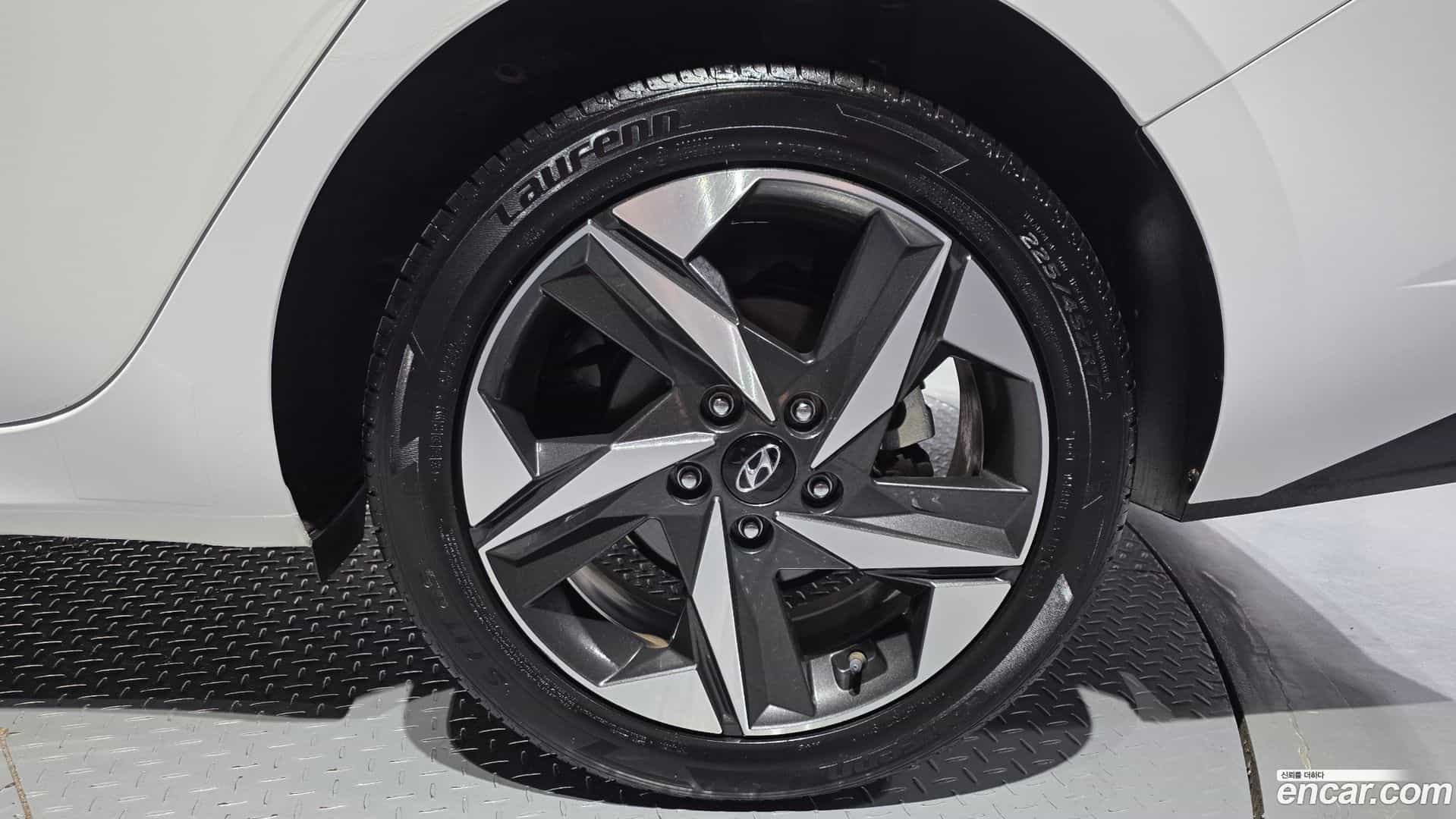 AVANTE Hyundai 2020.5-OUTER-031