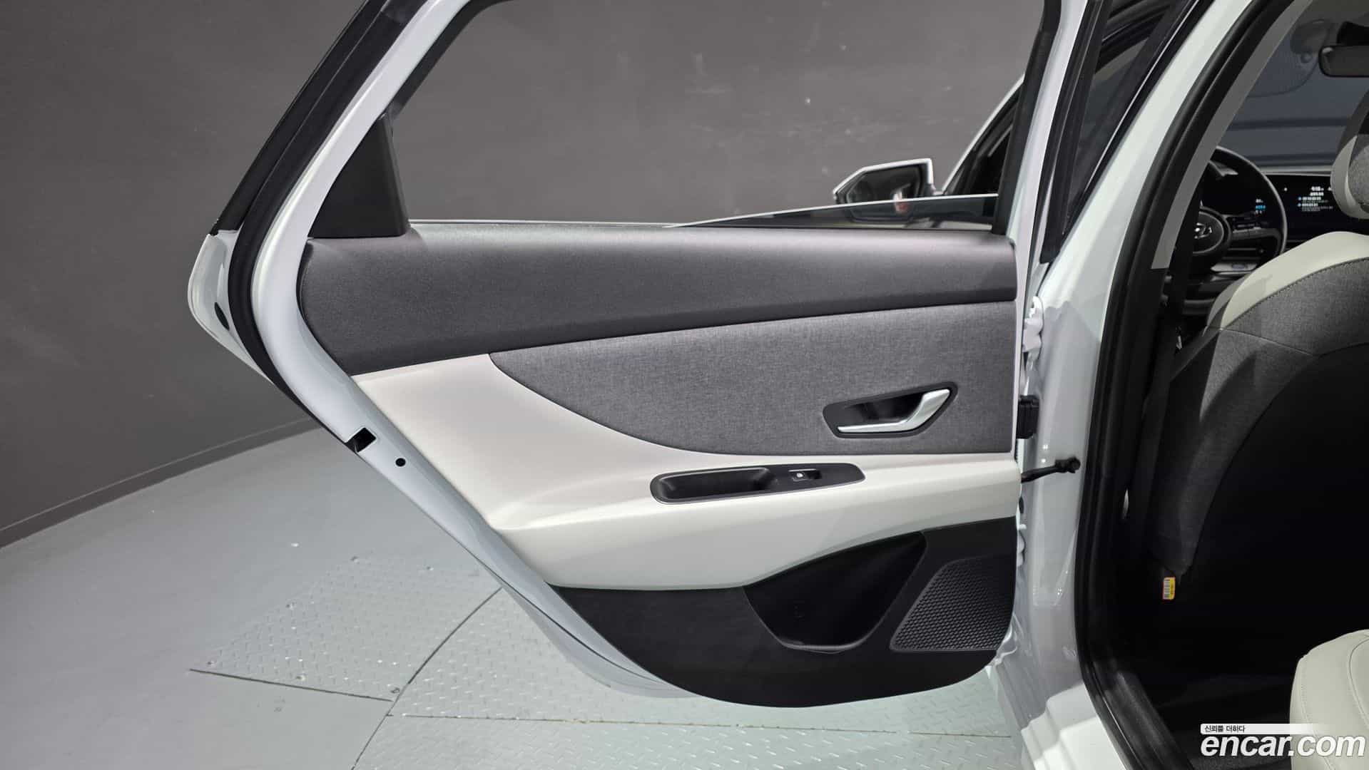 AVANTE Hyundai 2020.5-INNER-035