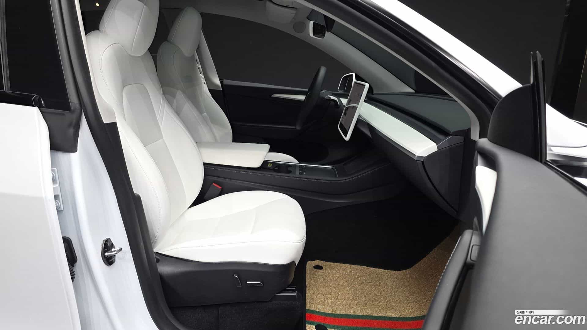 Model Y Tesla 2023.9-OPTION-015